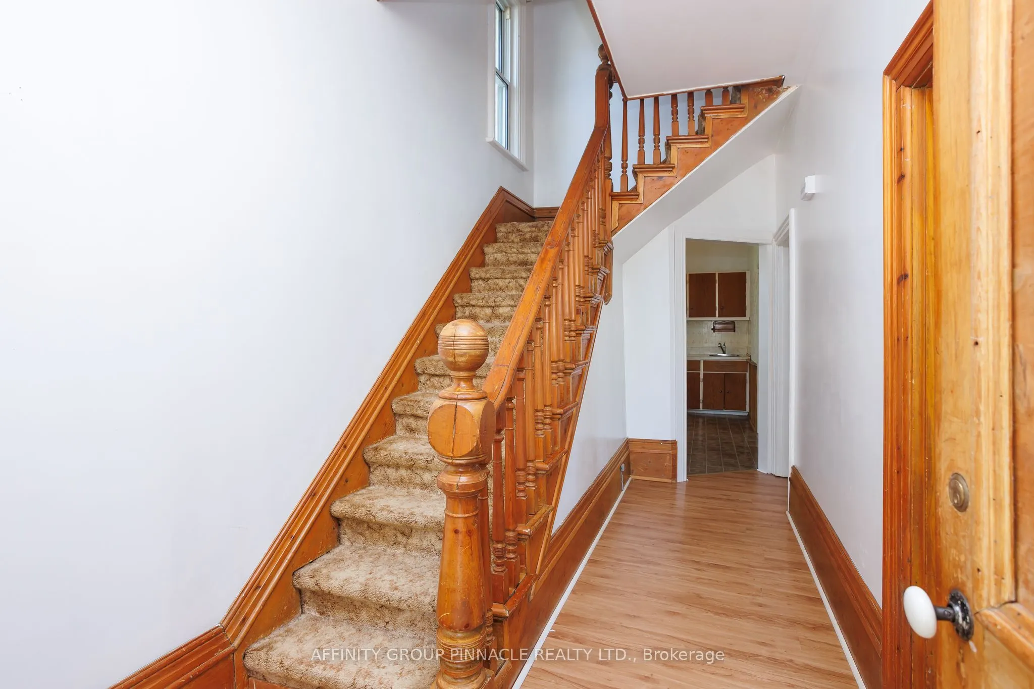 7 Colborne Street E