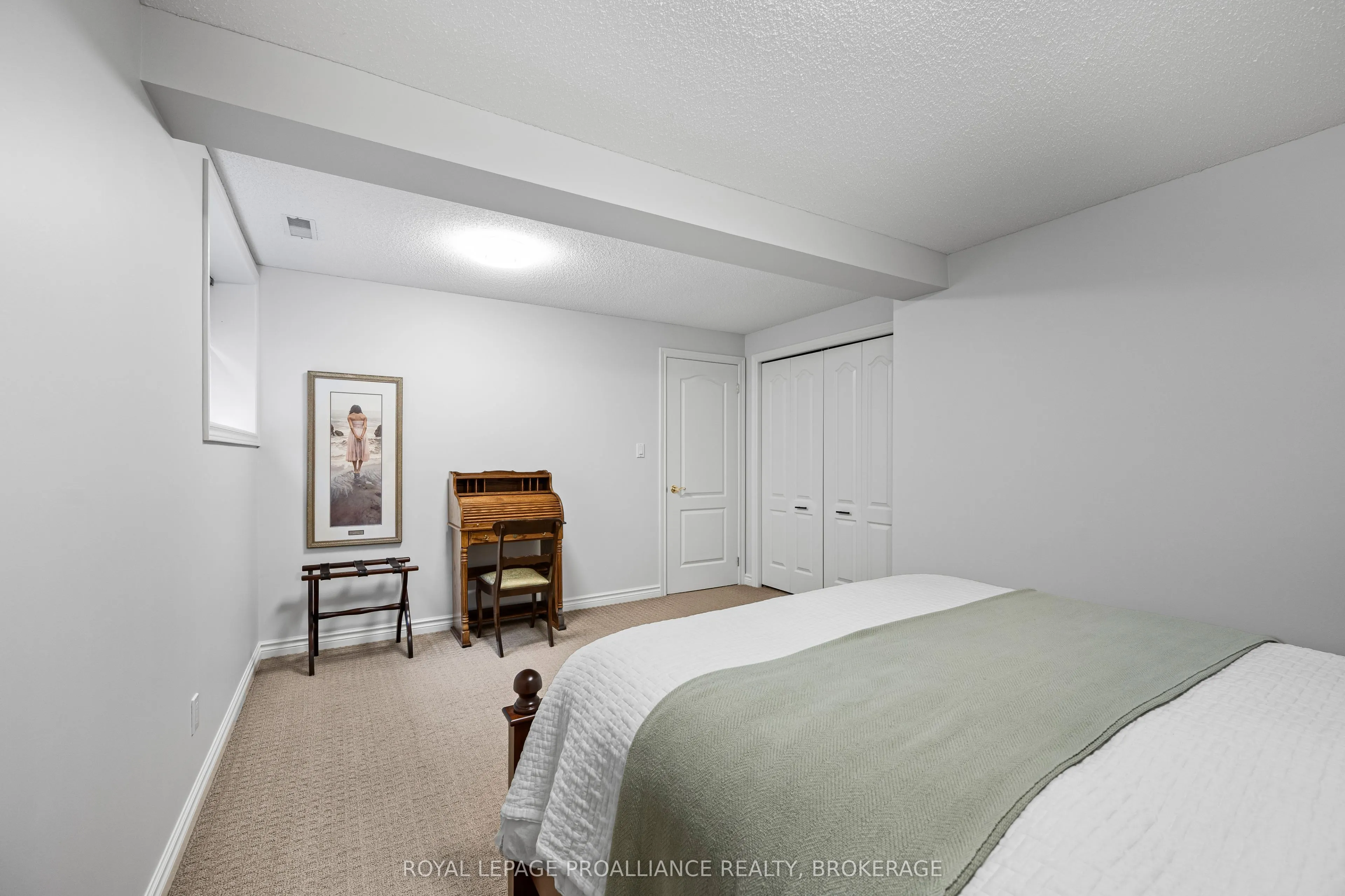 26 Kenwoods Circle