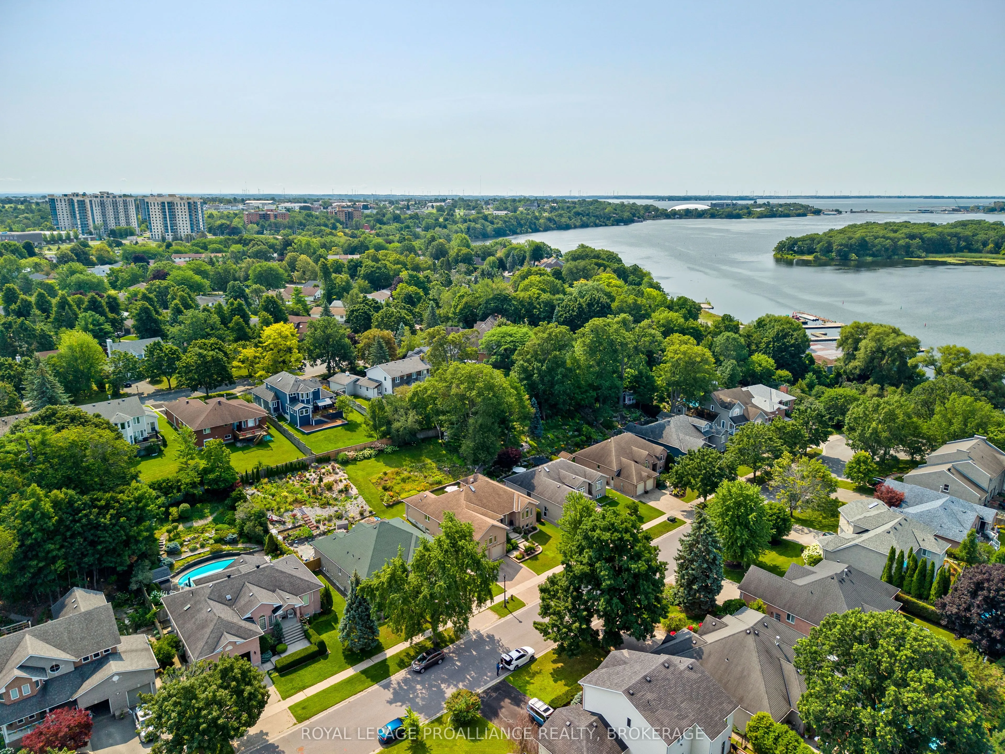 26 Kenwoods Circle
