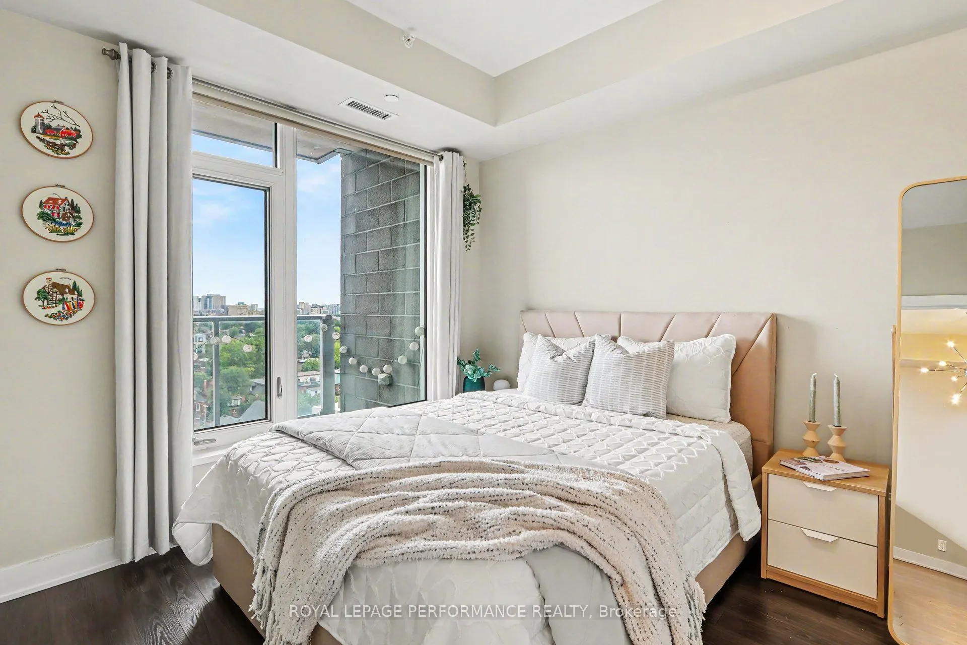118 Holmwood Avenue #1008