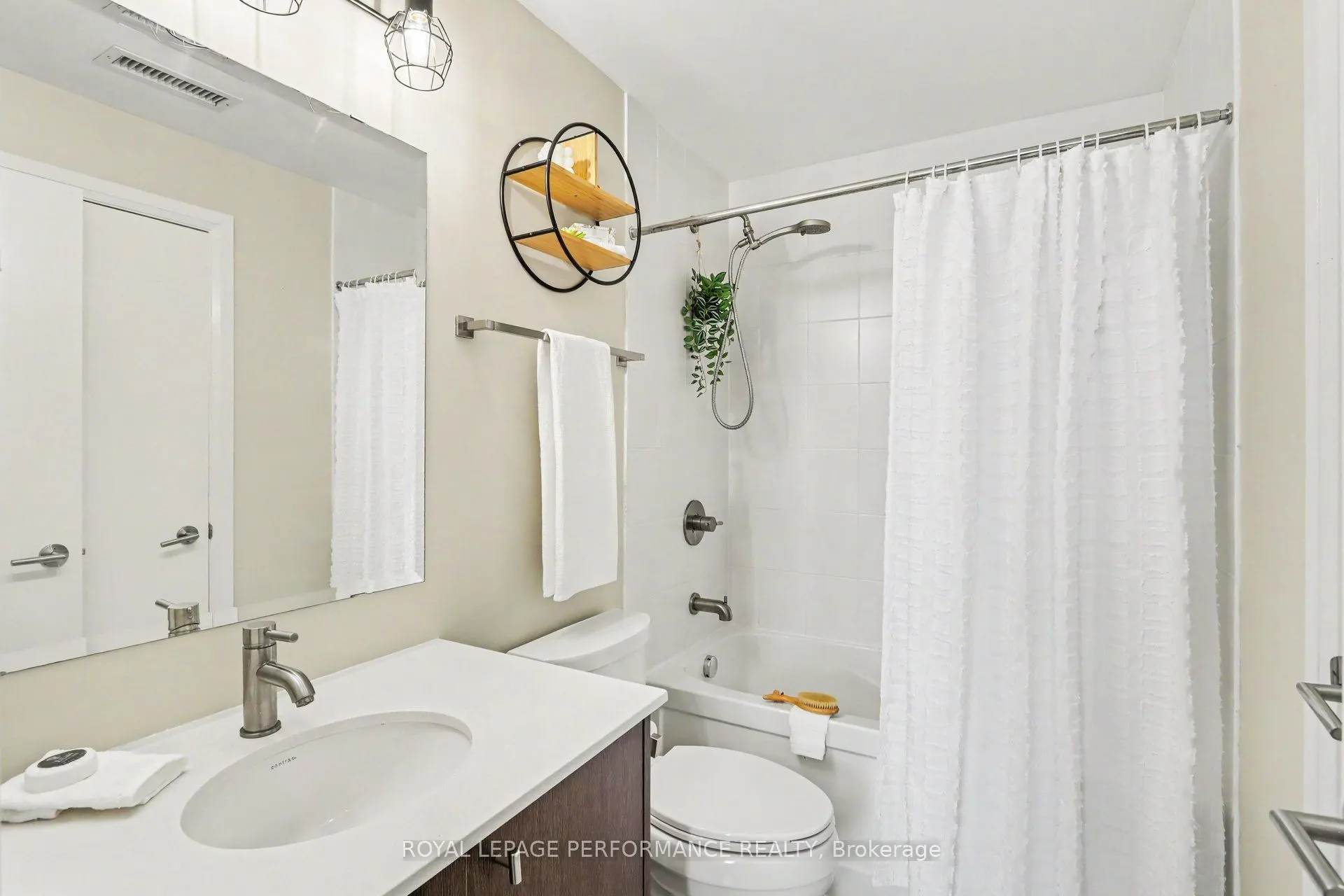 118 Holmwood Avenue #1008