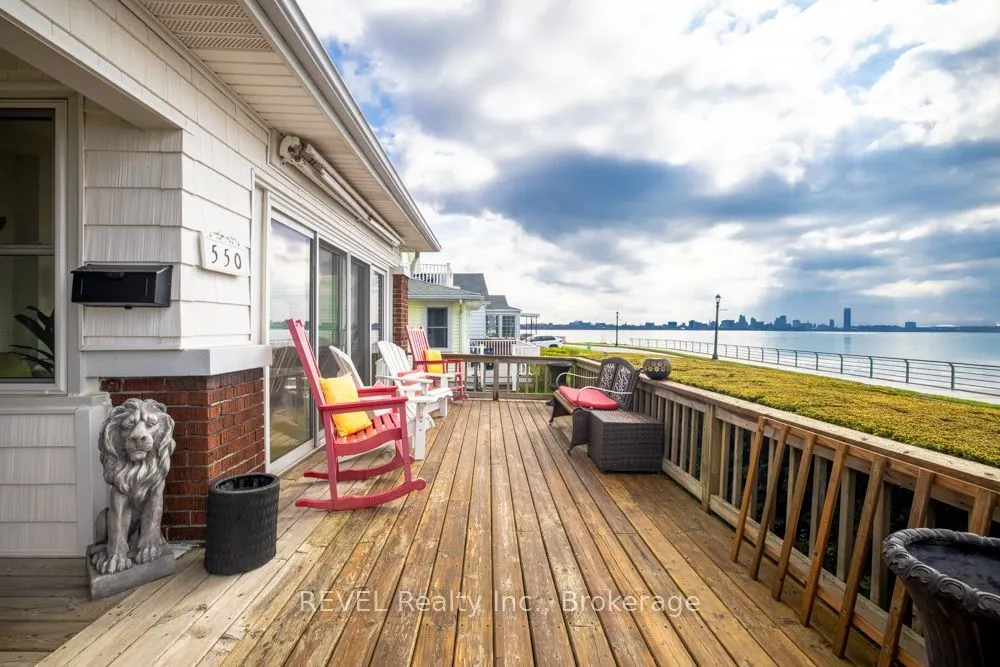 550 Lakeshore Road