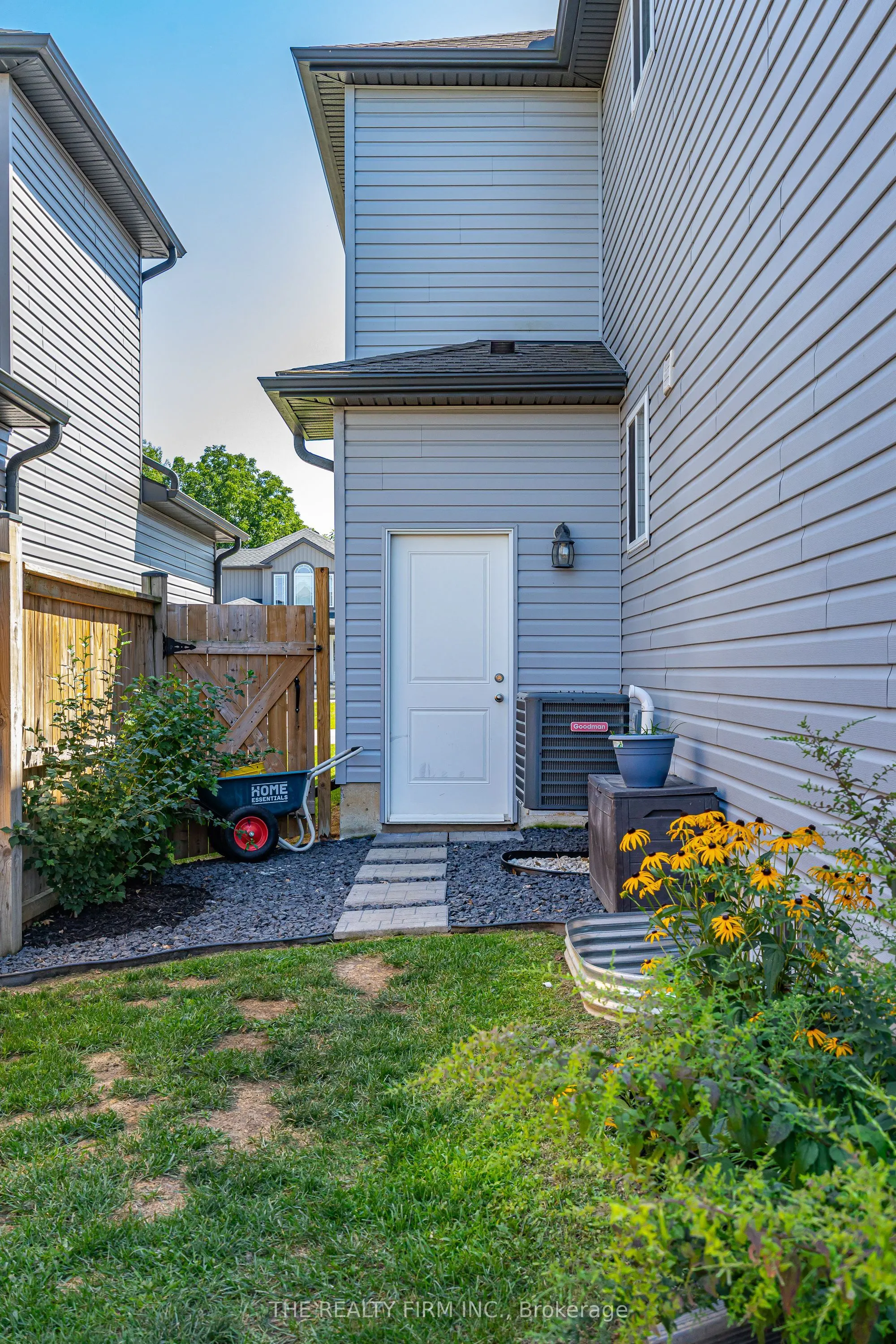 20 Sandy Court
