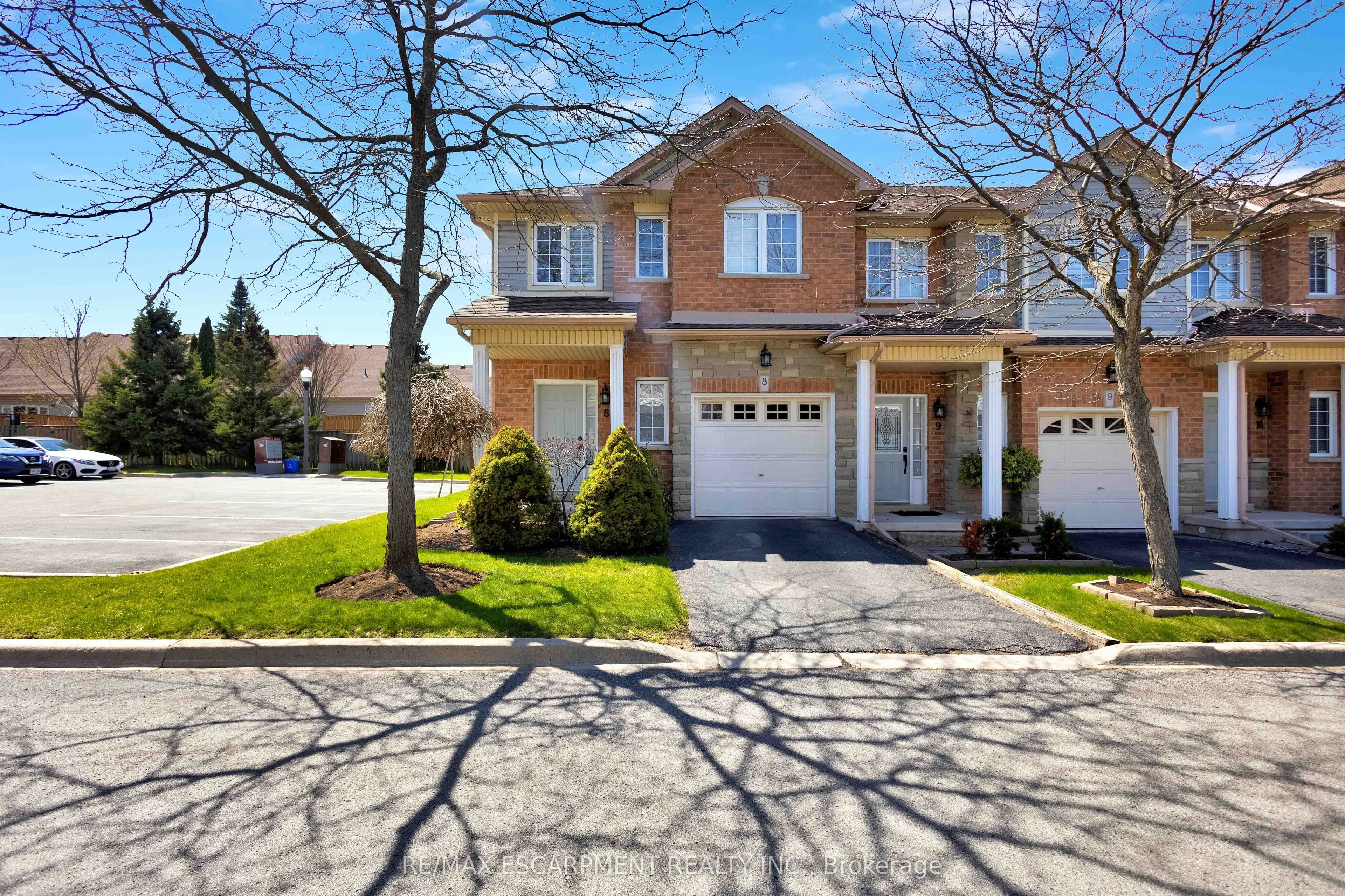 232 Stonehenge Drive #8