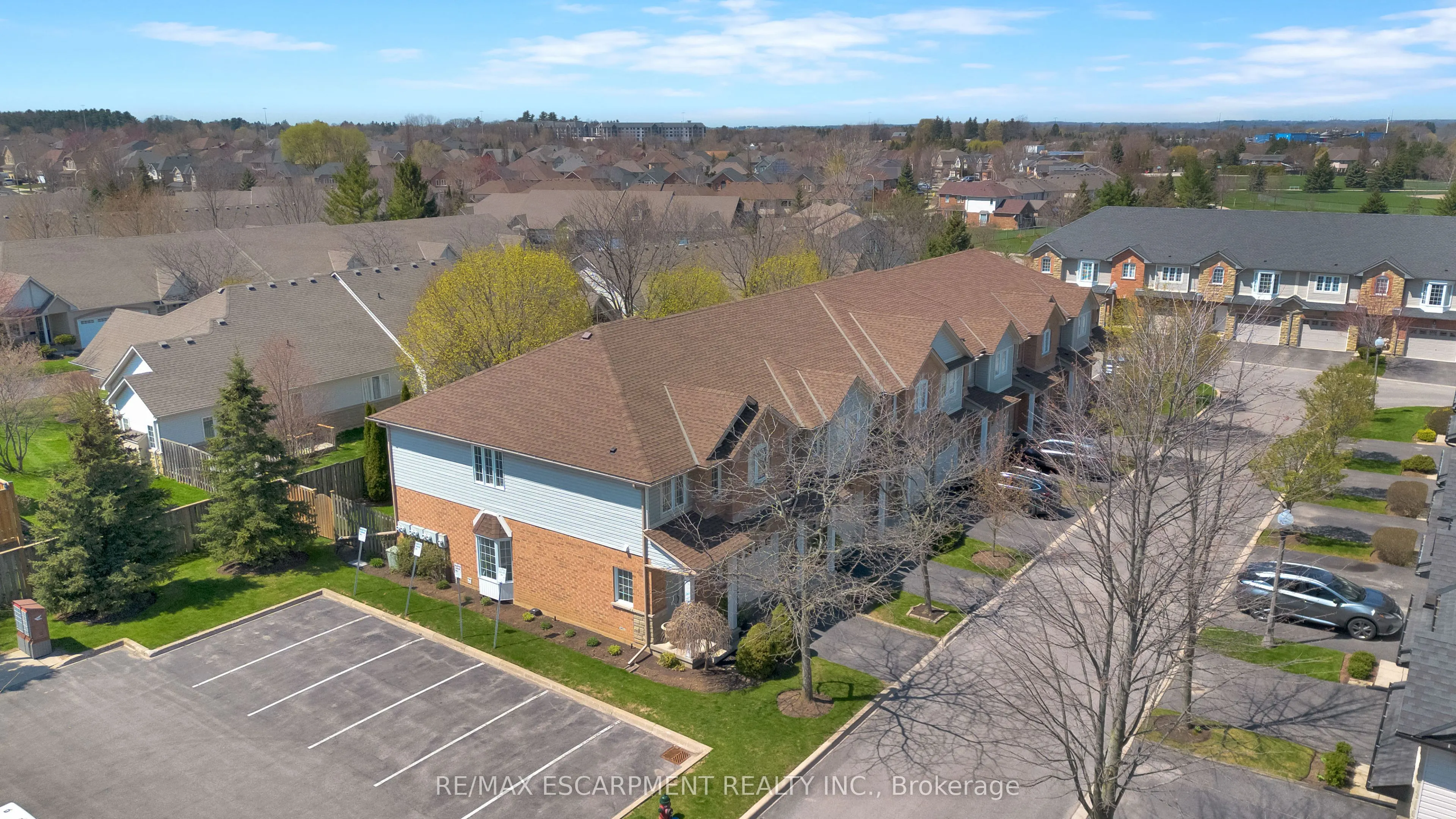 232 Stonehenge Drive #8