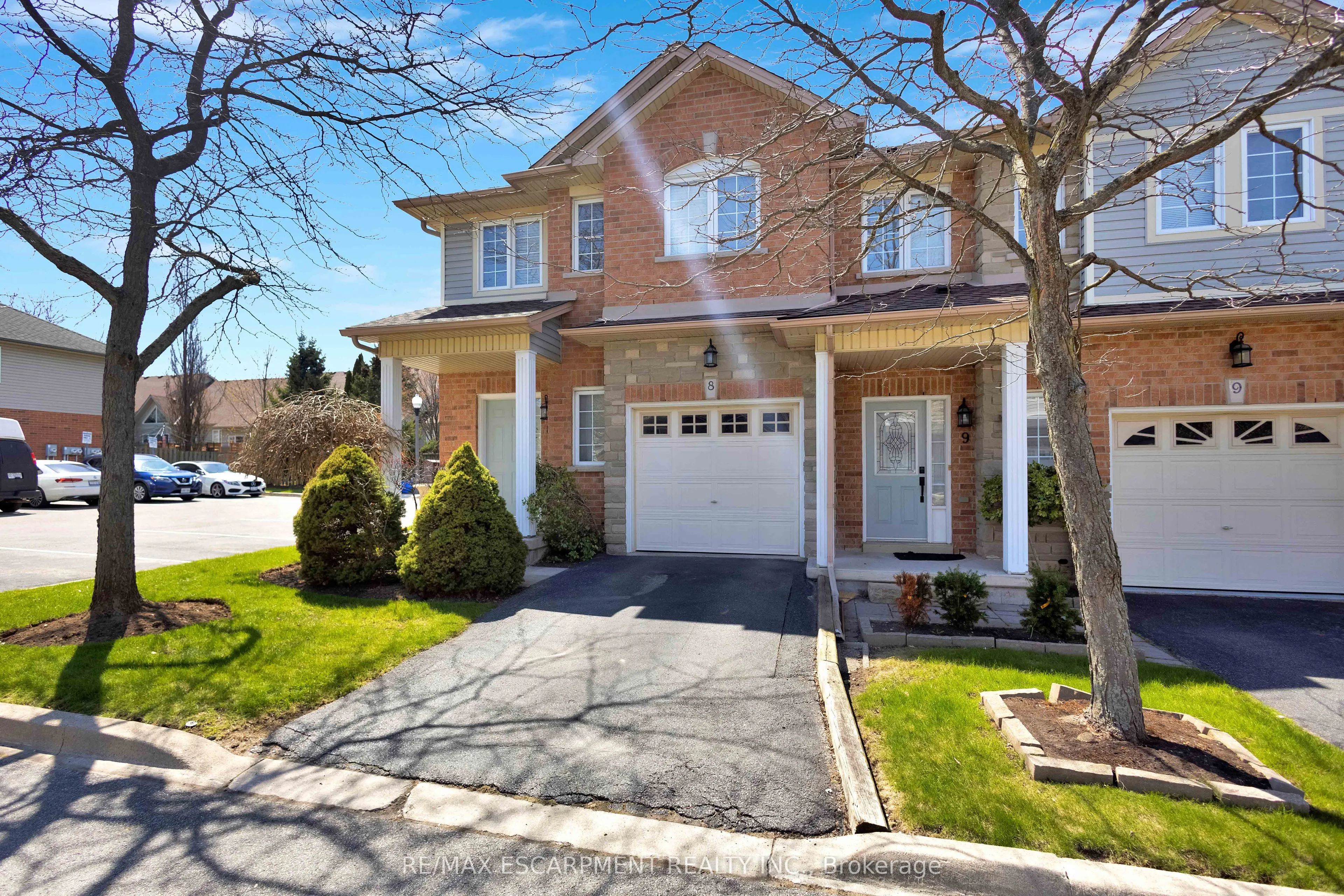 232 Stonehenge Drive #8