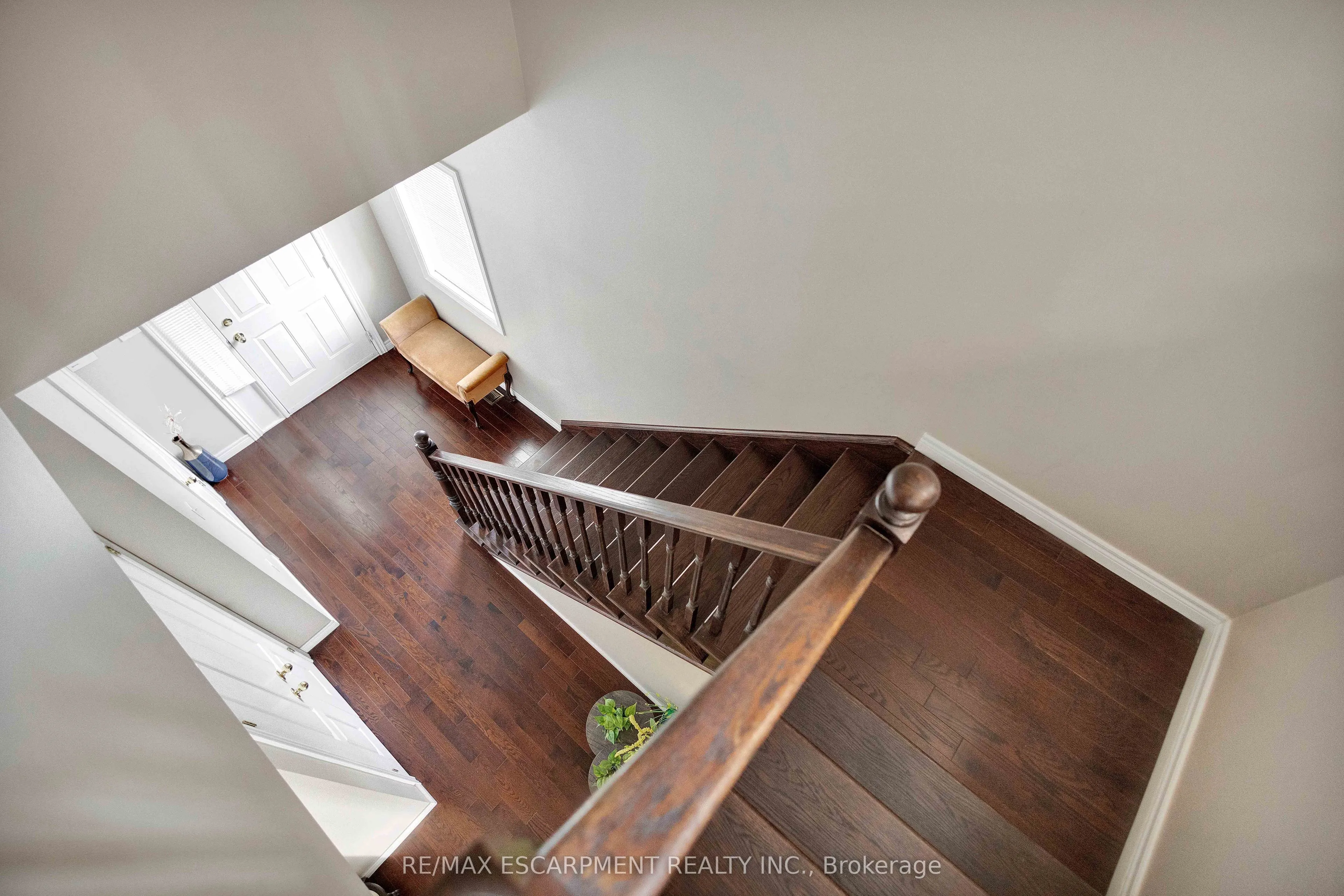 232 Stonehenge Drive #8