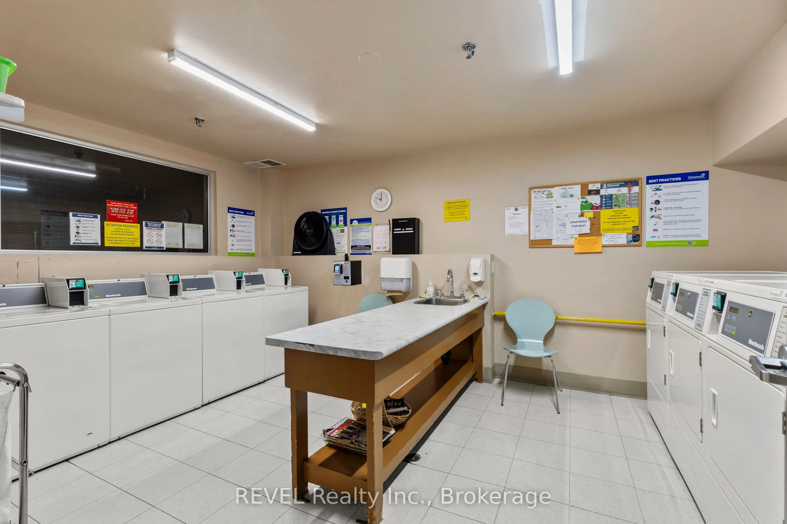 3955 Portage Road #401
