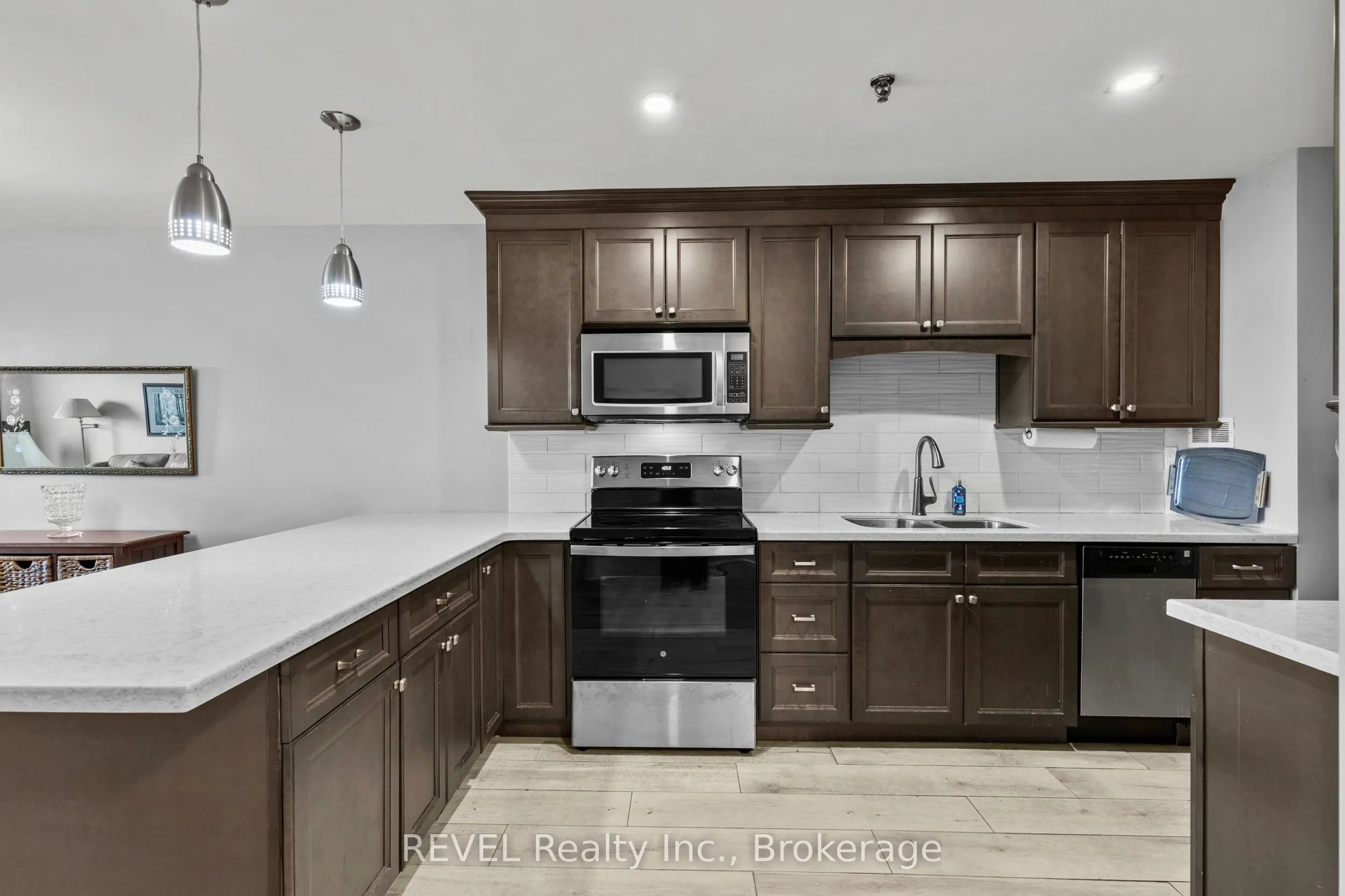 3955 Portage Road #401
