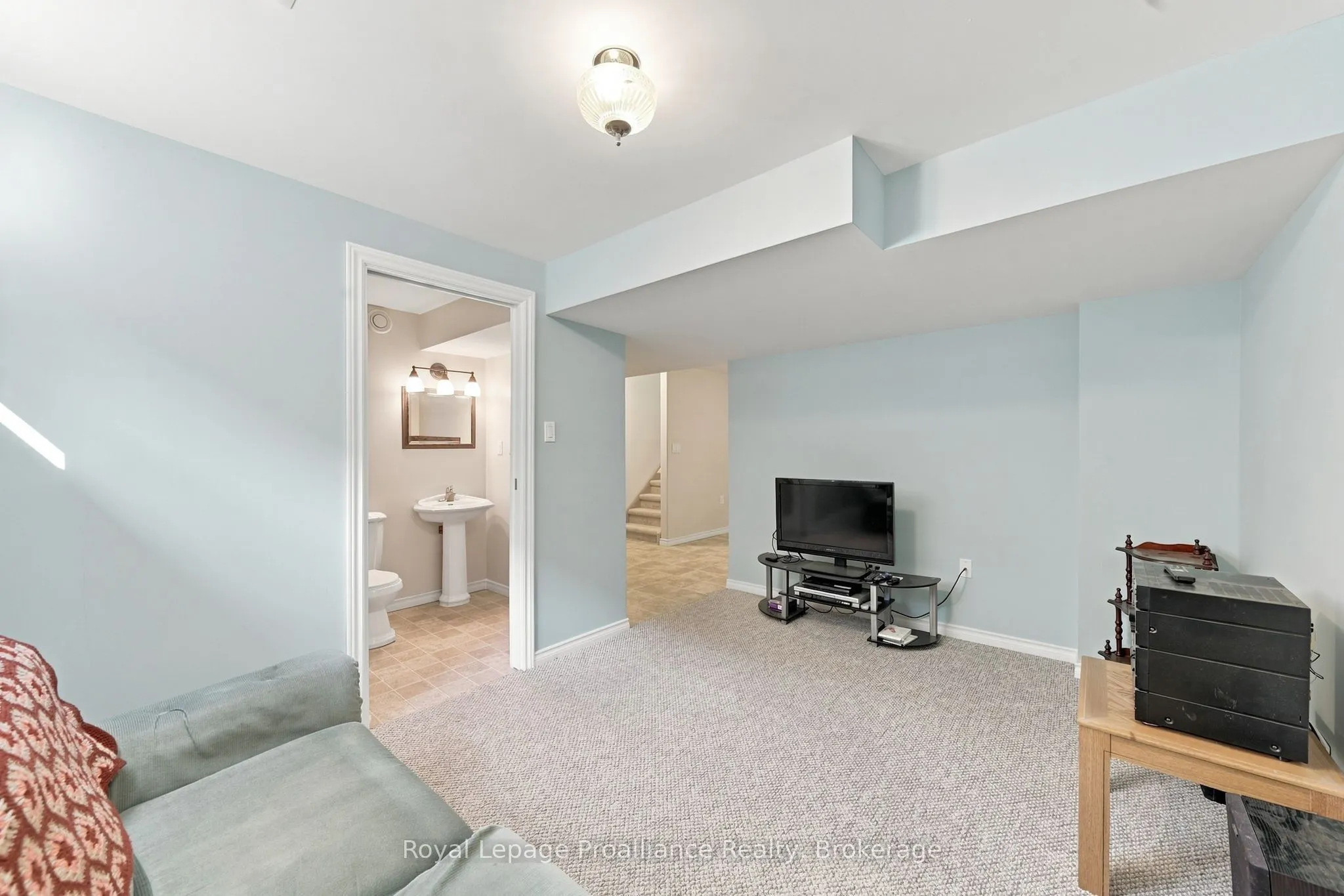 9 Seneca Drive