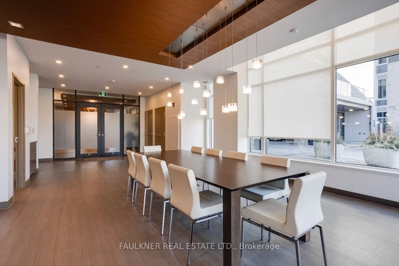 530 De Mazenod Avenue #413