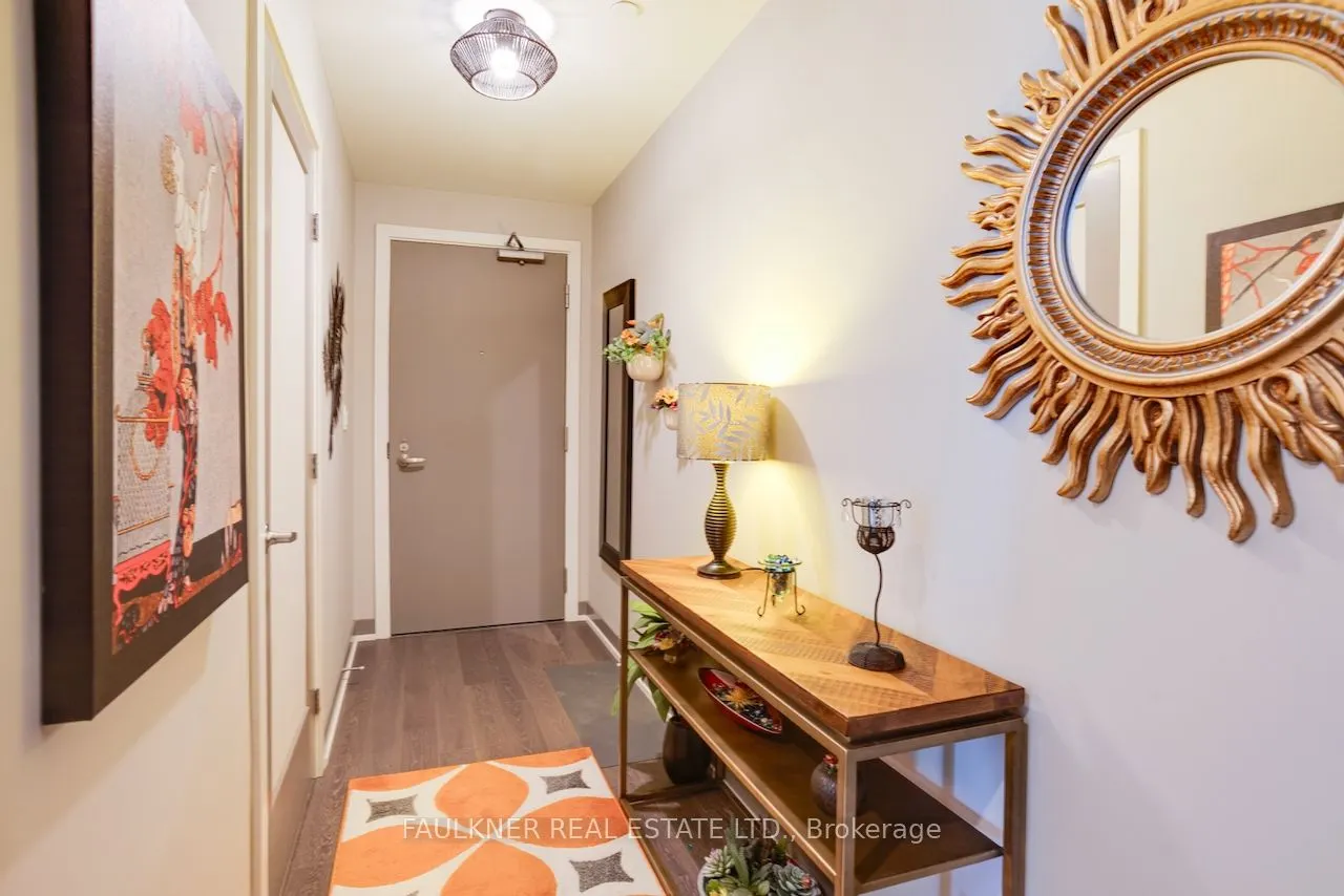 530 De Mazenod Avenue #413
