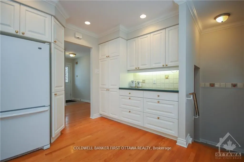 74 HILLIARD Avenue