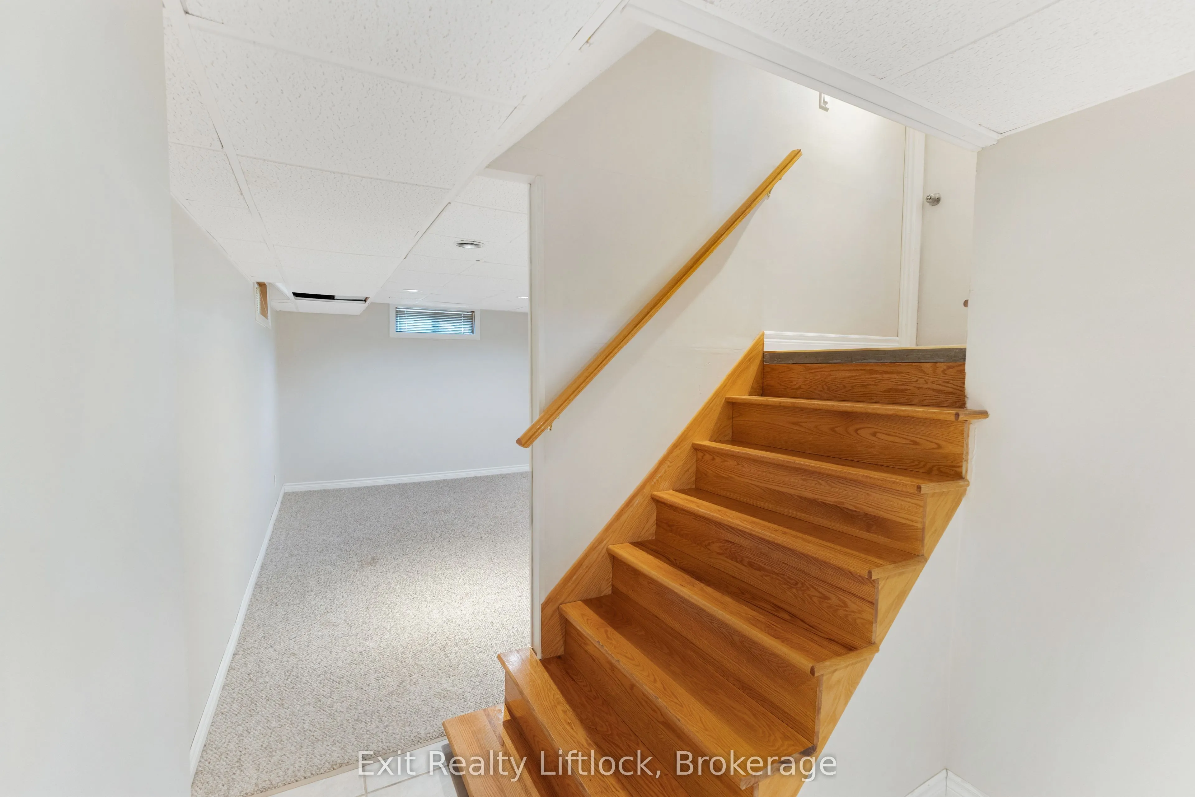 958 Smithside Court