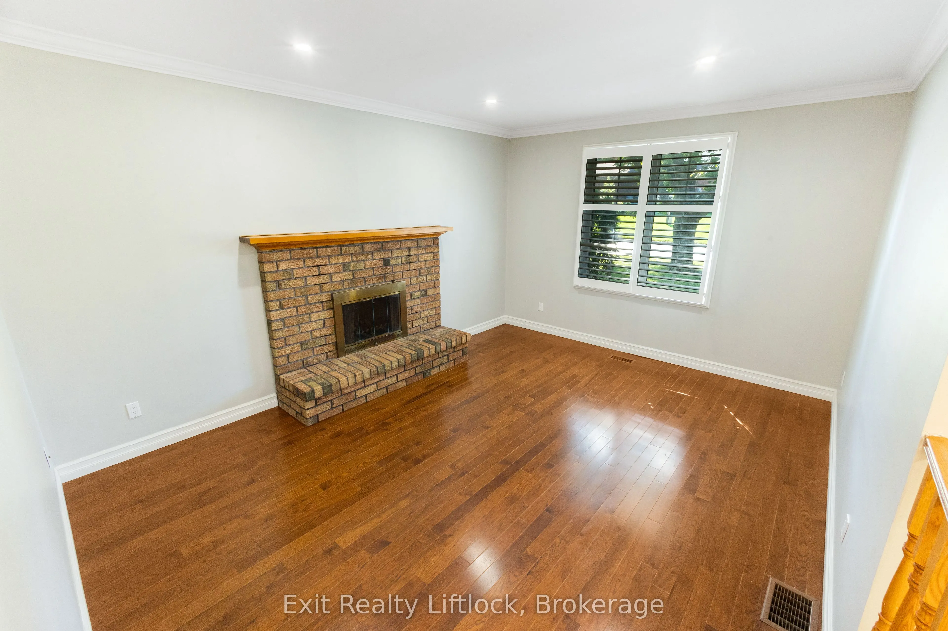 958 Smithside Court
