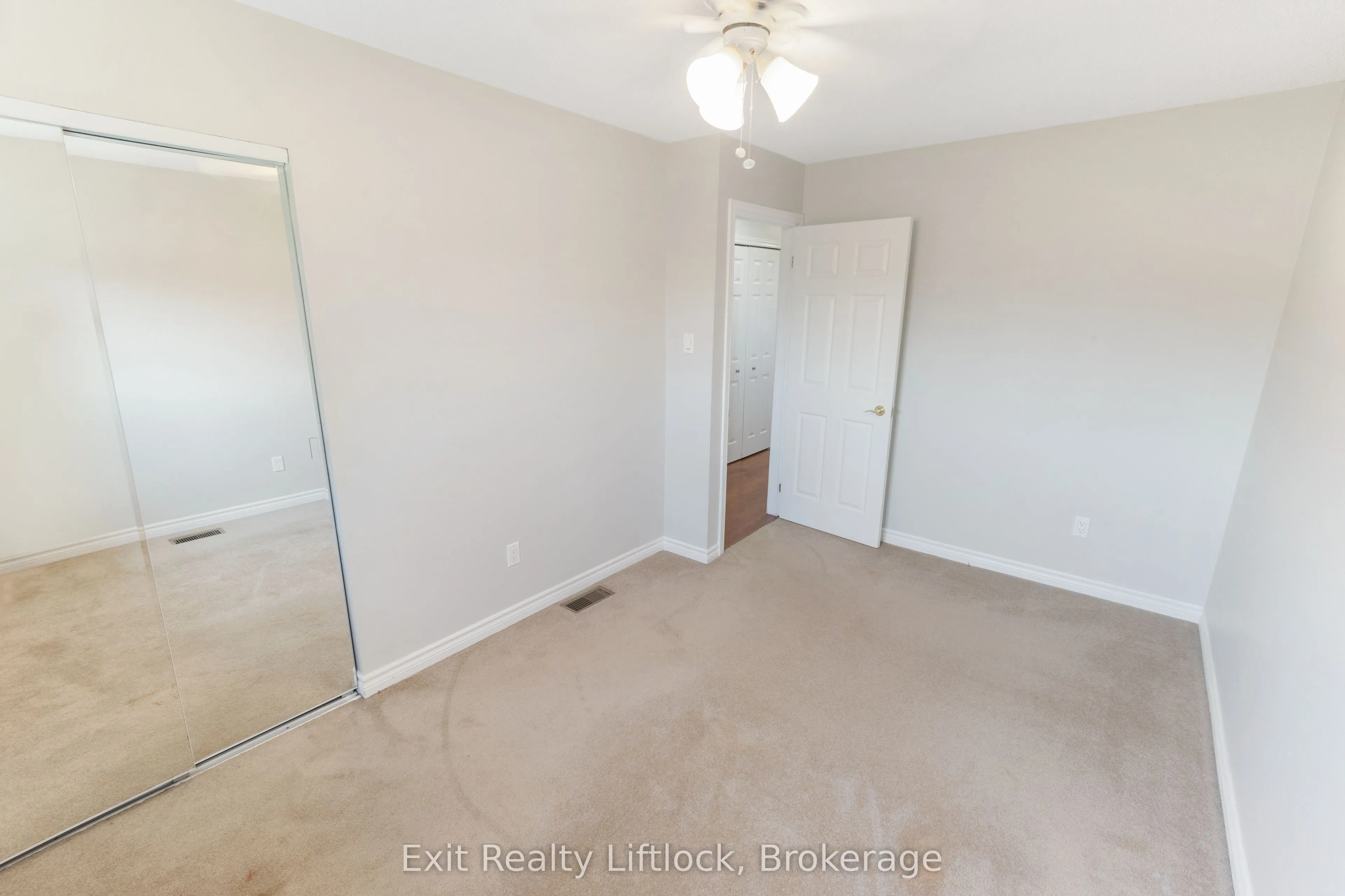 958 Smithside Court