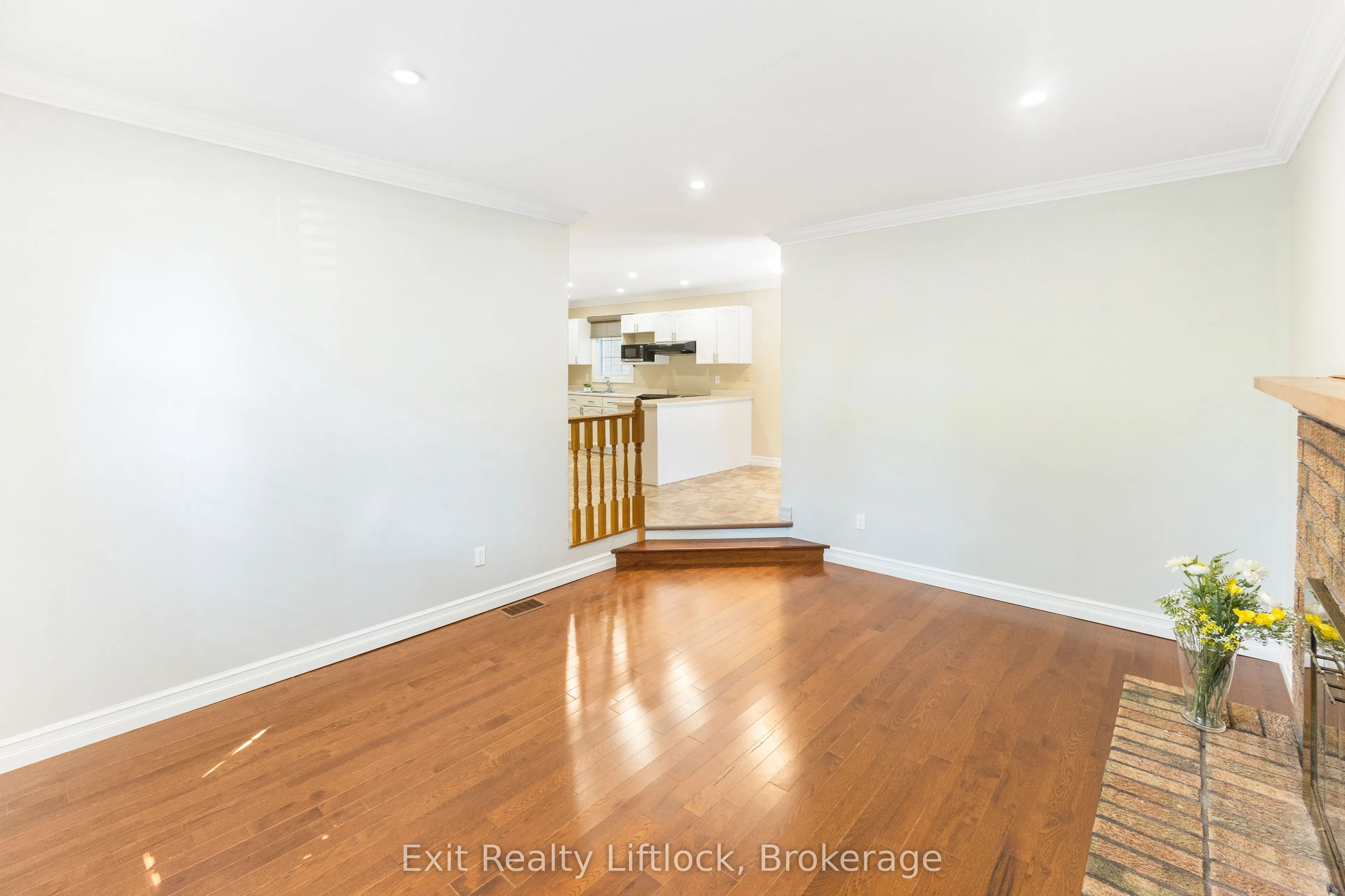 958 Smithside Court