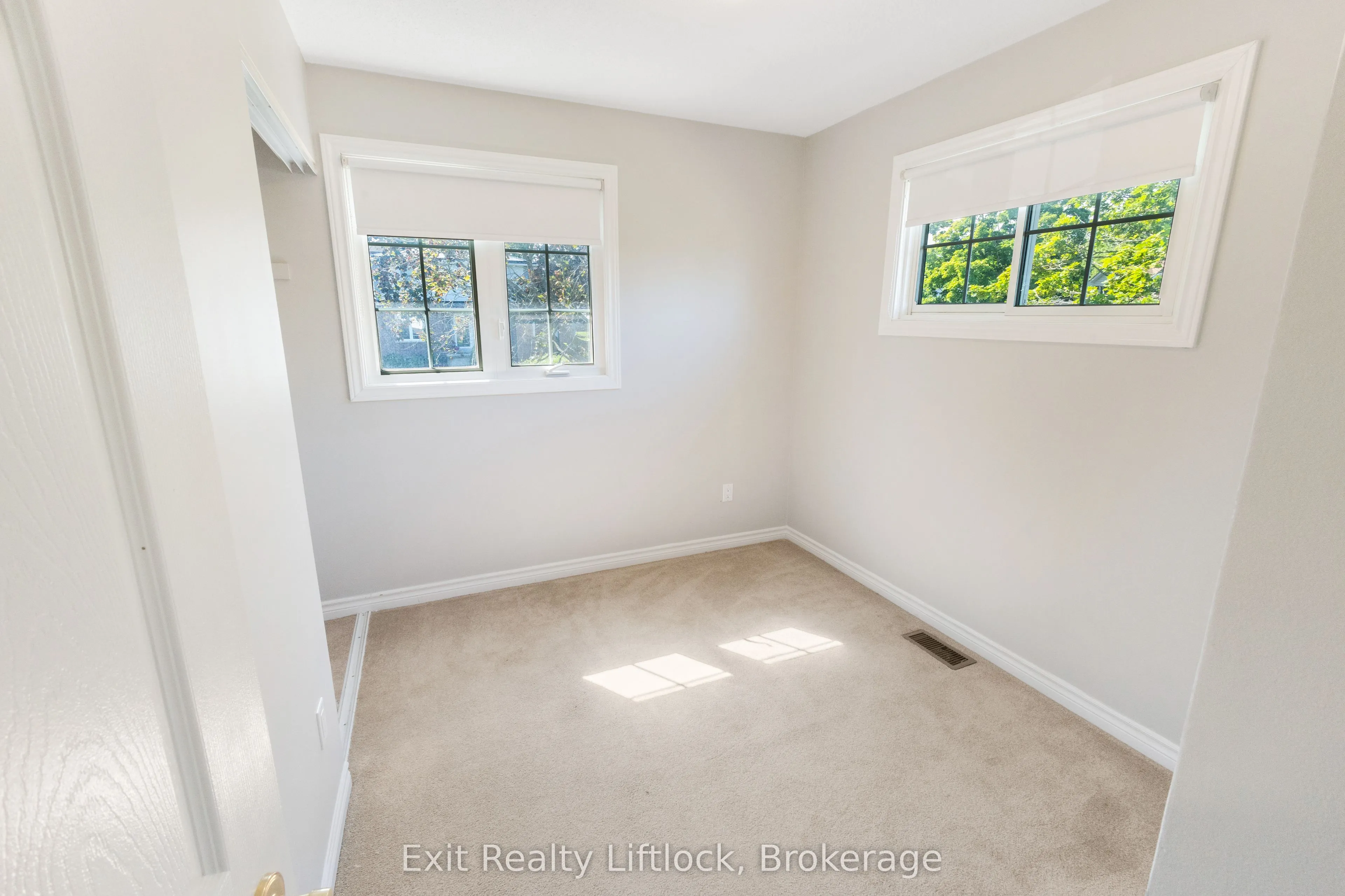 958 Smithside Court