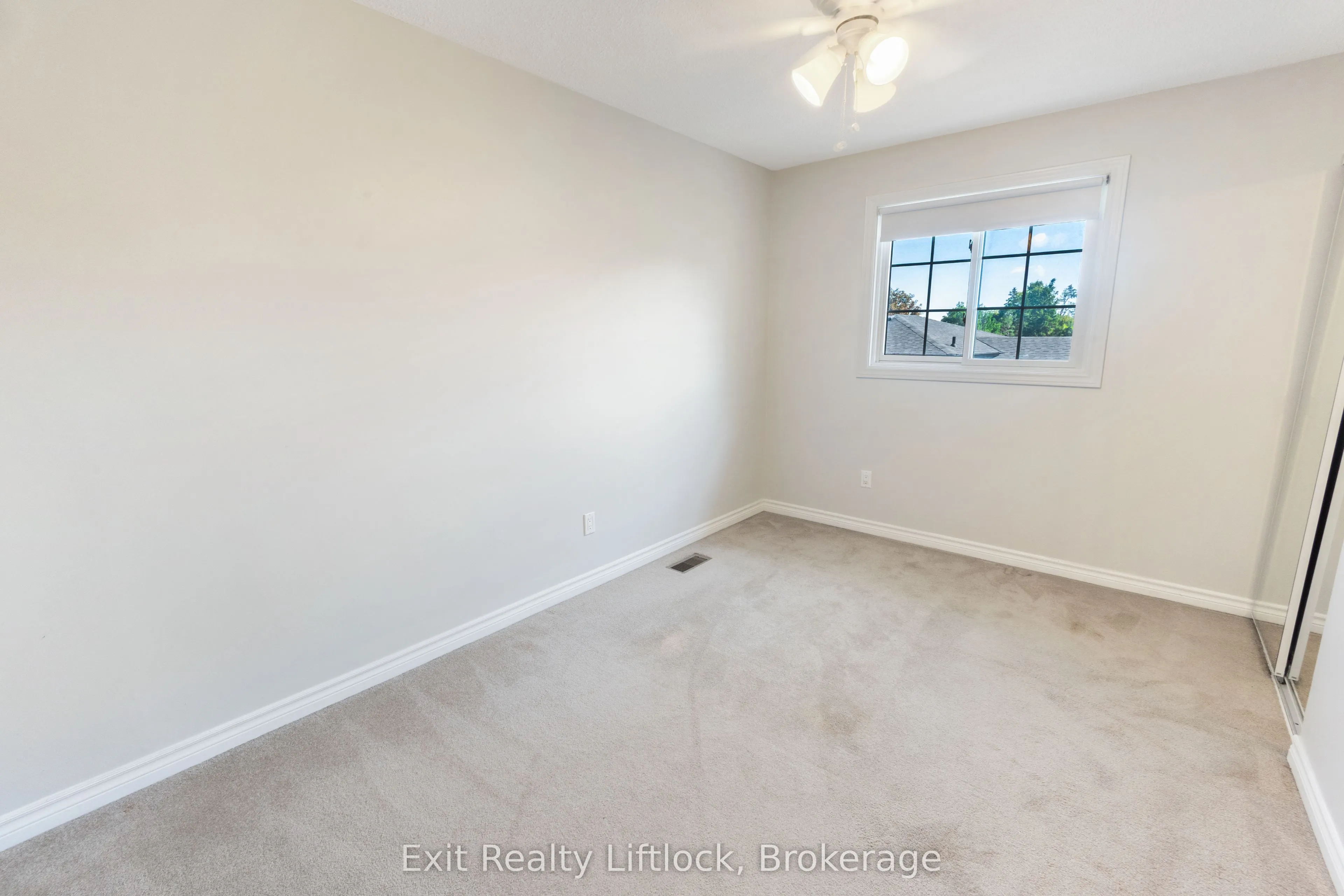 958 Smithside Court