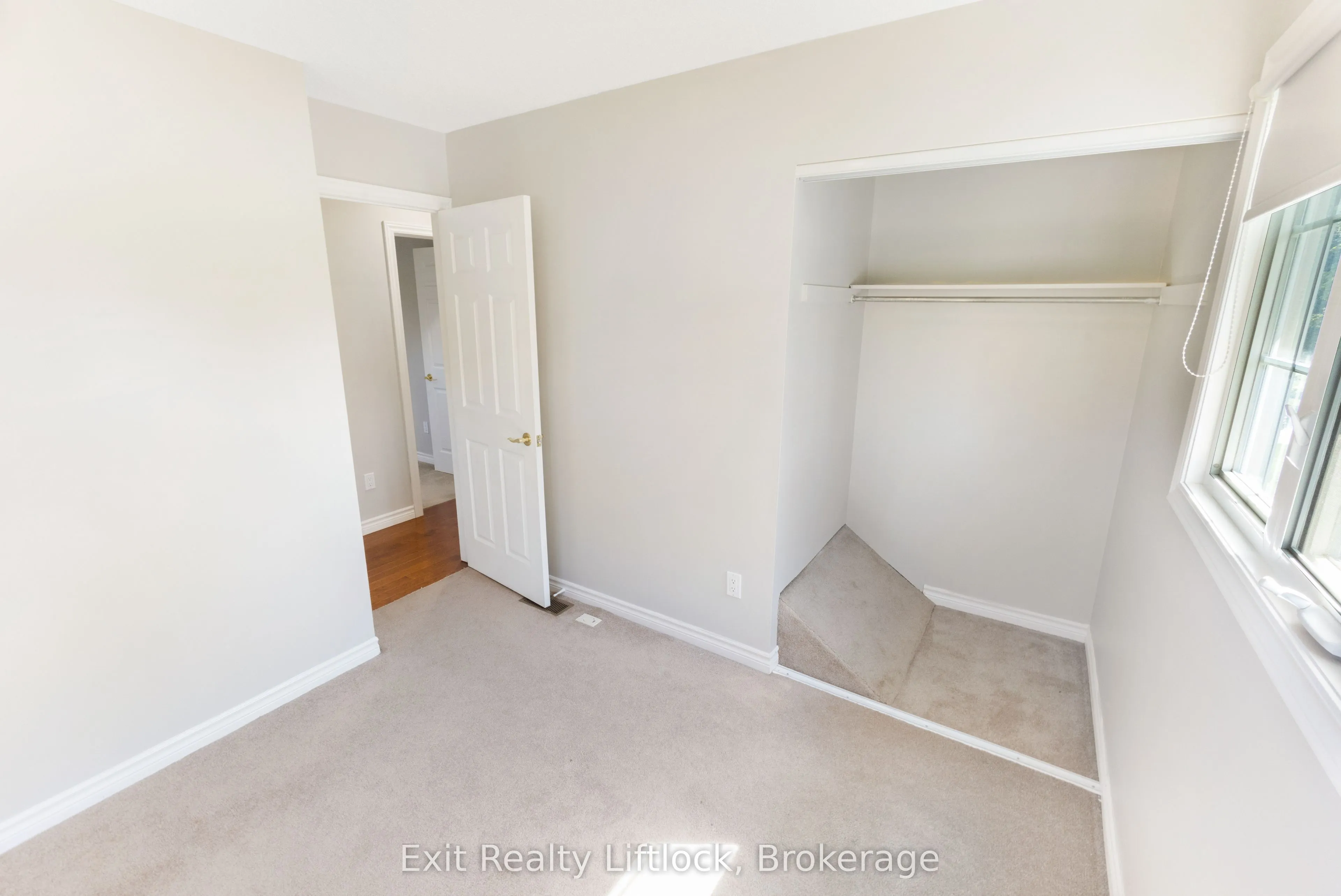 958 Smithside Court