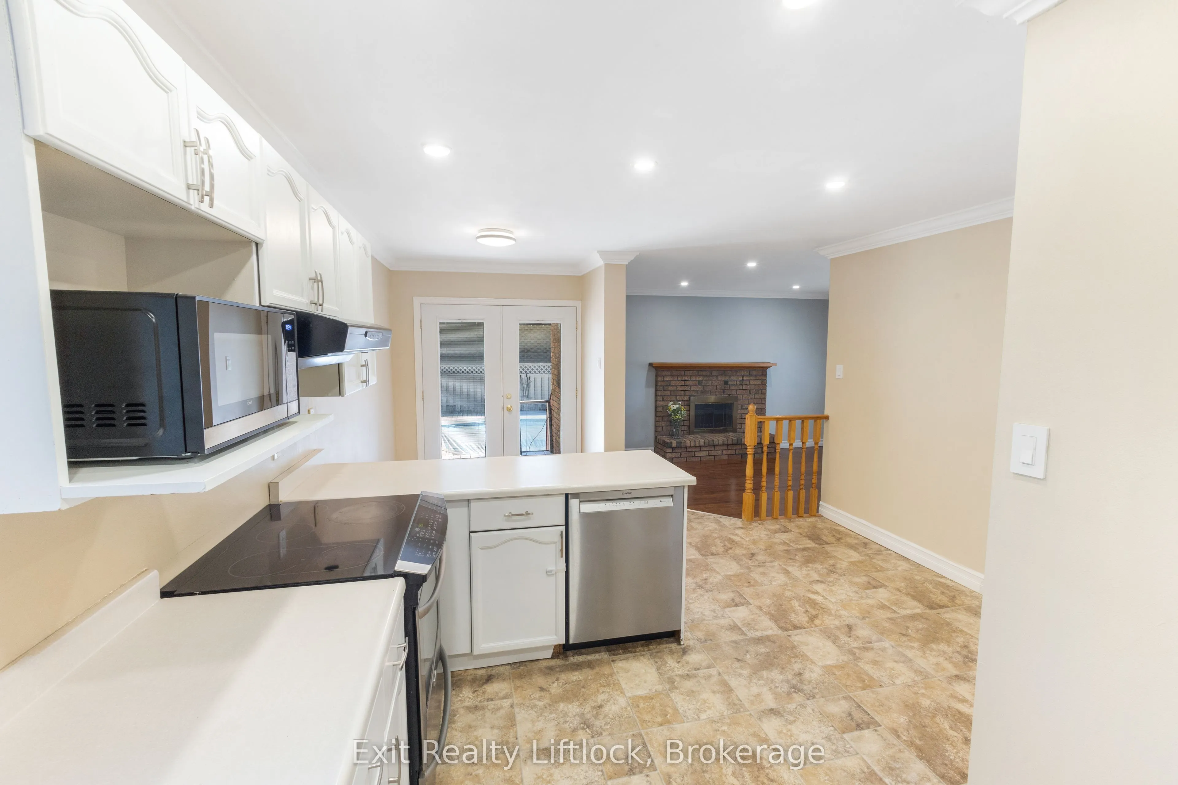 958 Smithside Court