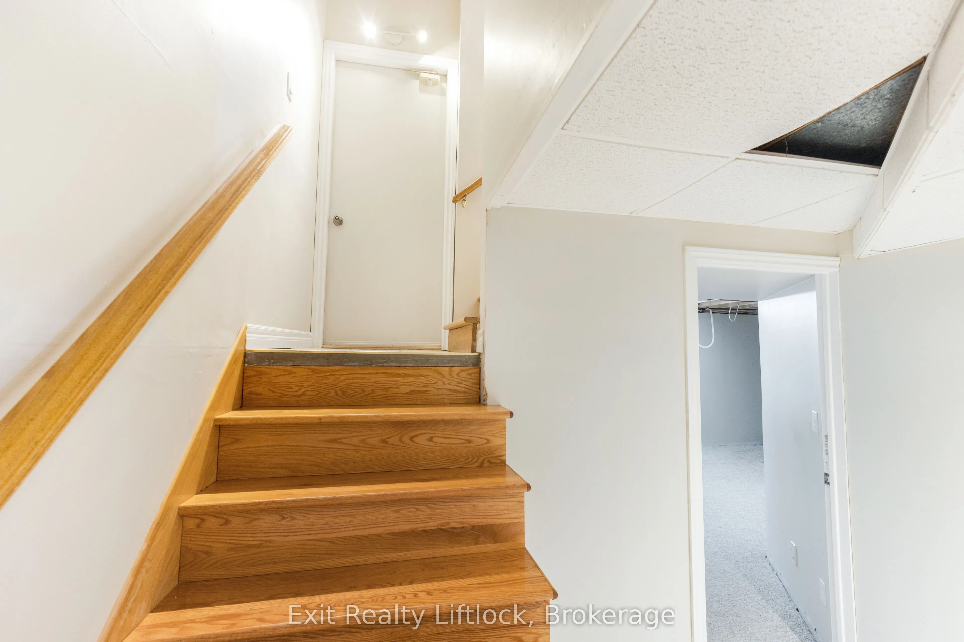 958 Smithside Court