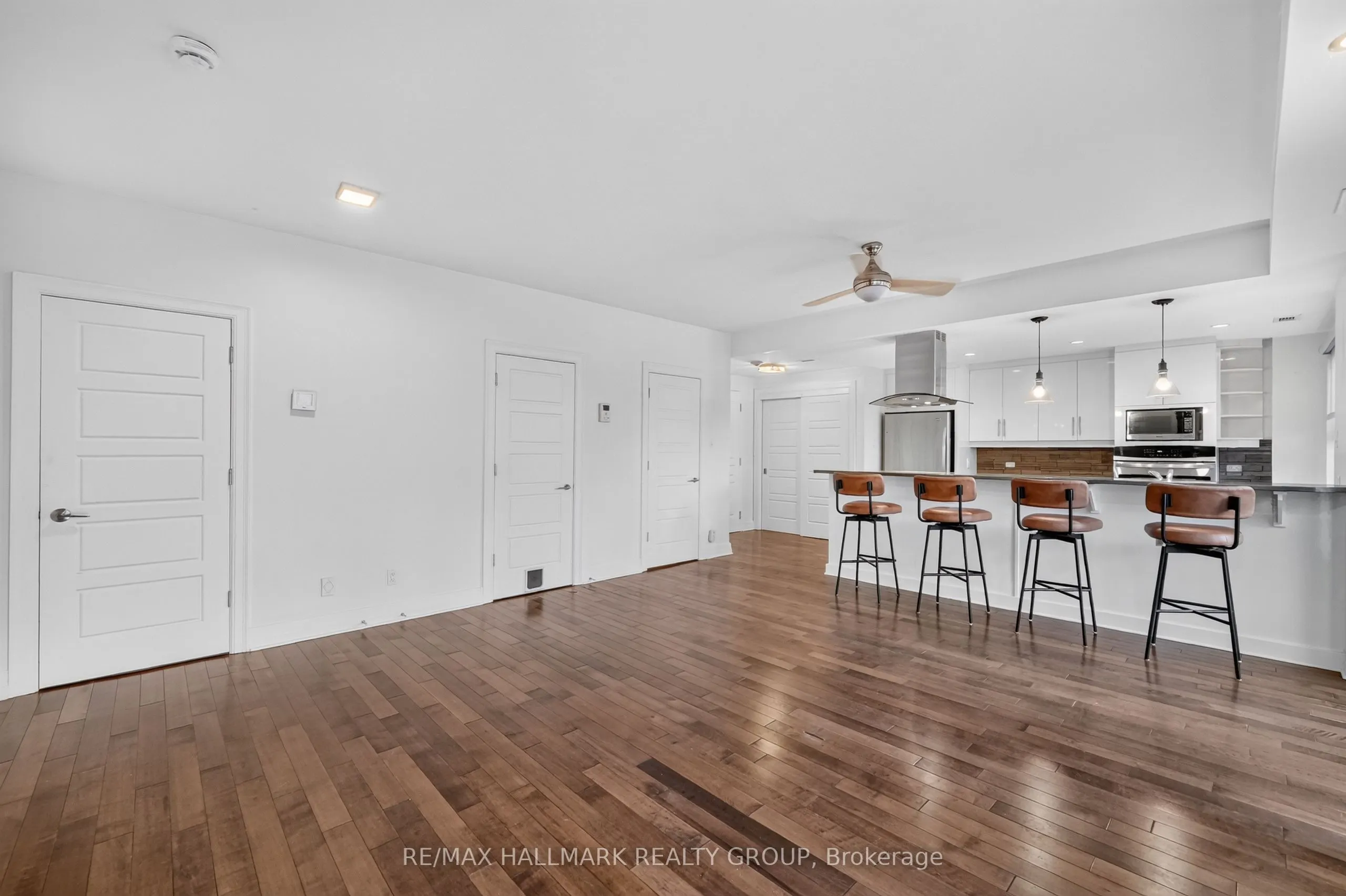 419 Laurier Avenue E #101