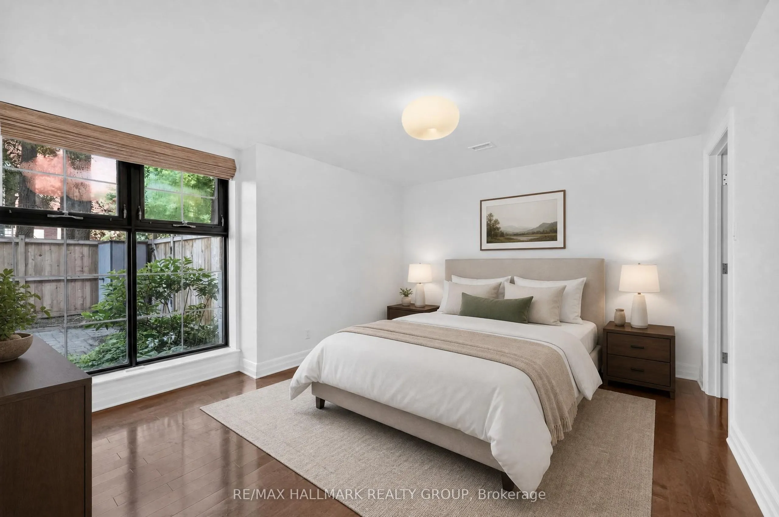 419 Laurier Avenue E #101