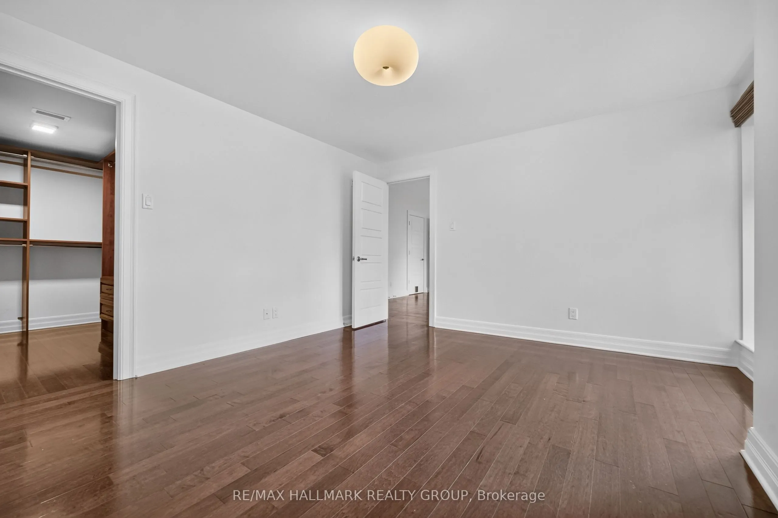 419 Laurier Avenue E #101