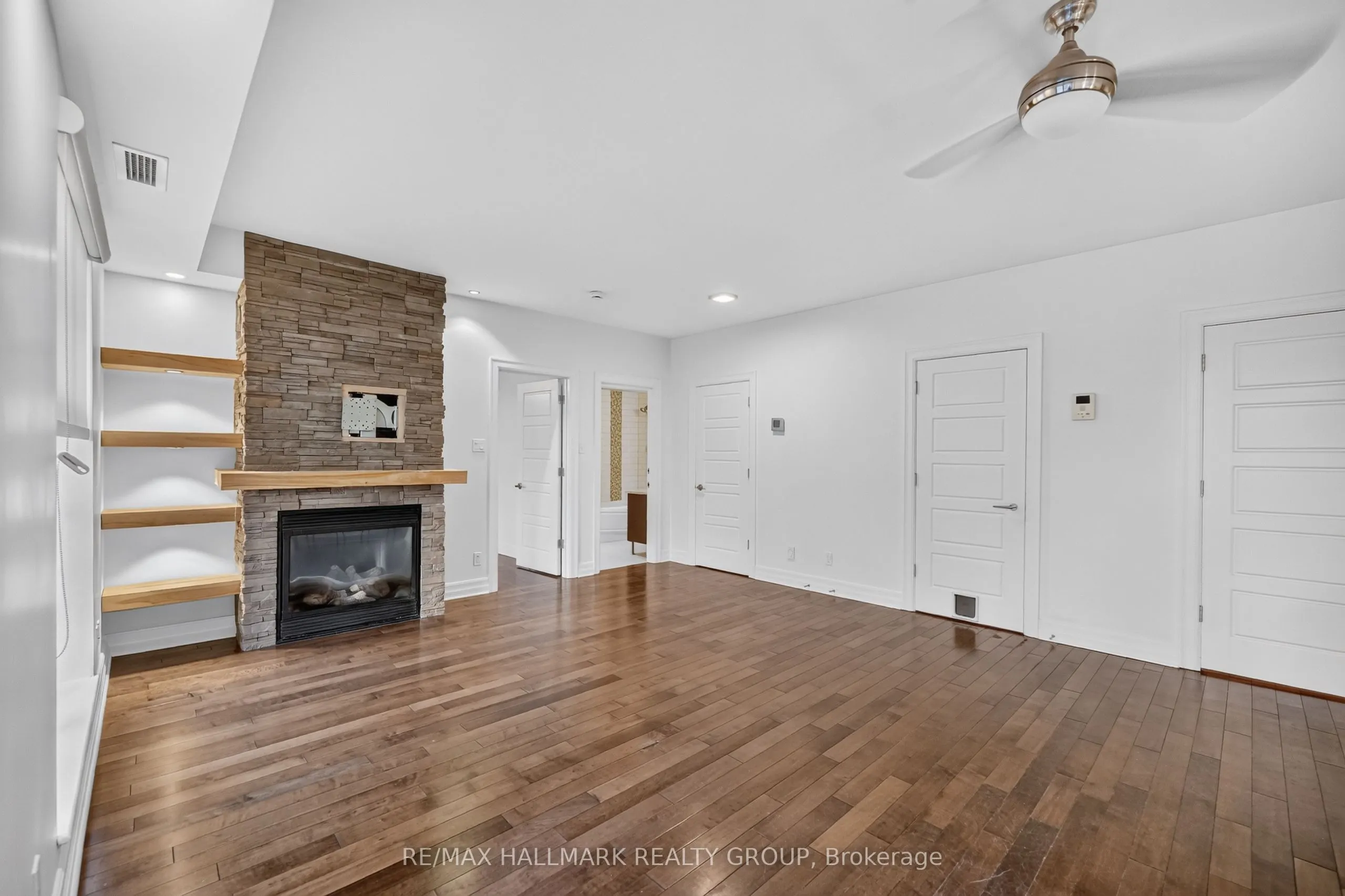 419 Laurier Avenue E #101