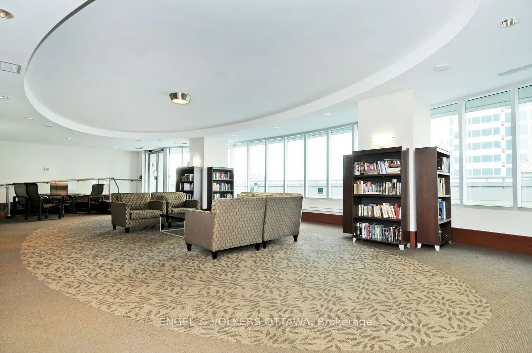 234 Rideau Street #902