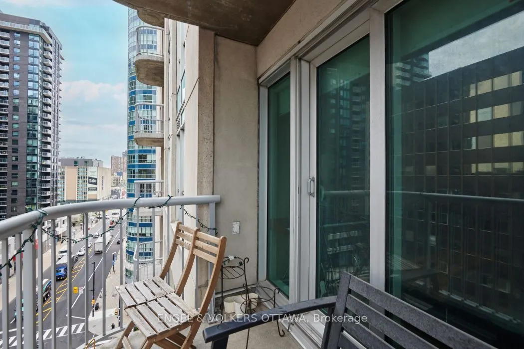 234 Rideau Street #902
