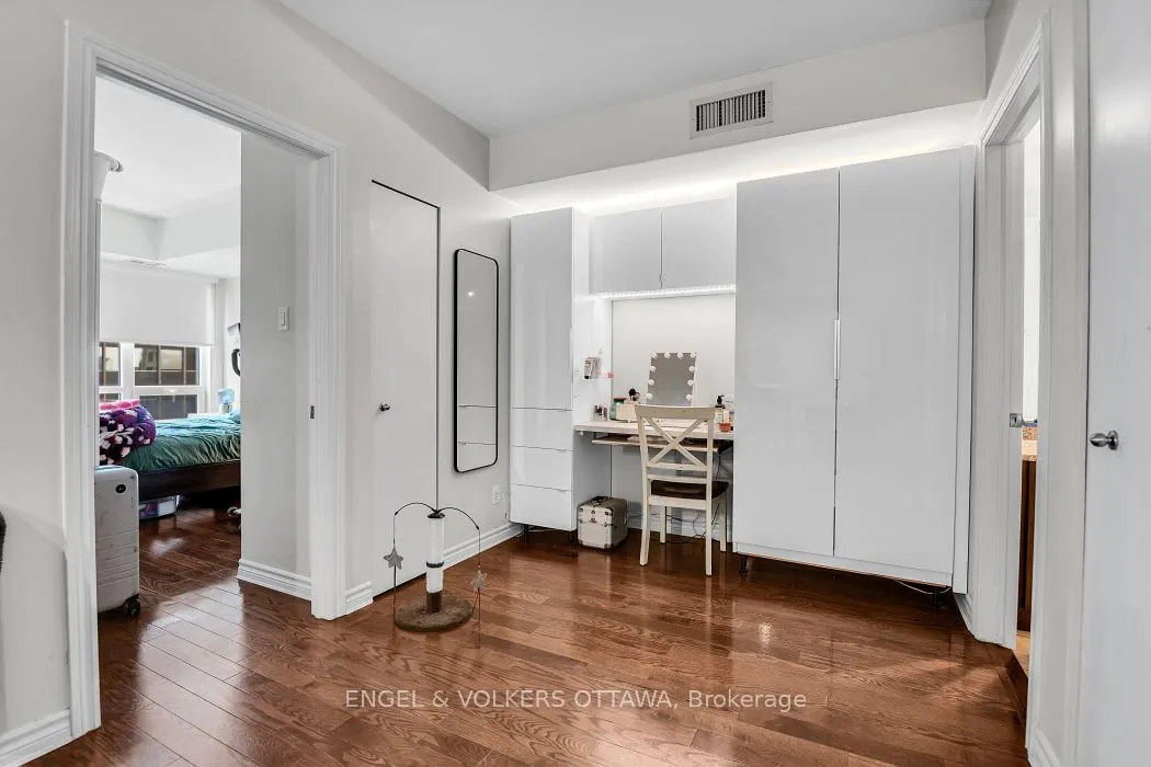 234 Rideau Street #902