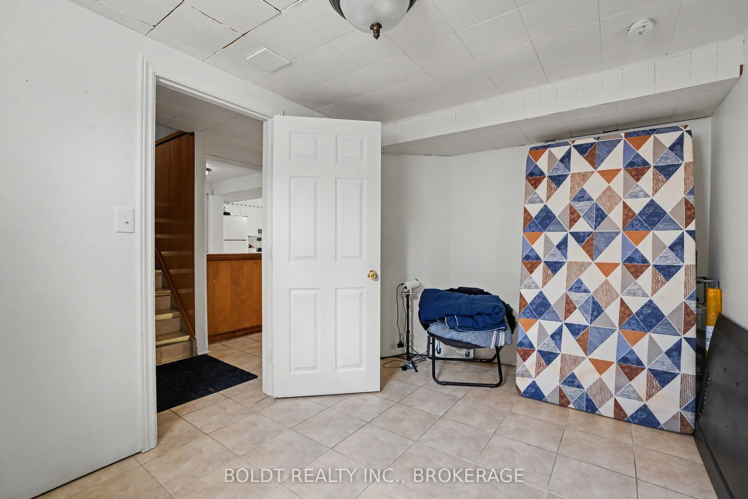 5568 Drummond Road