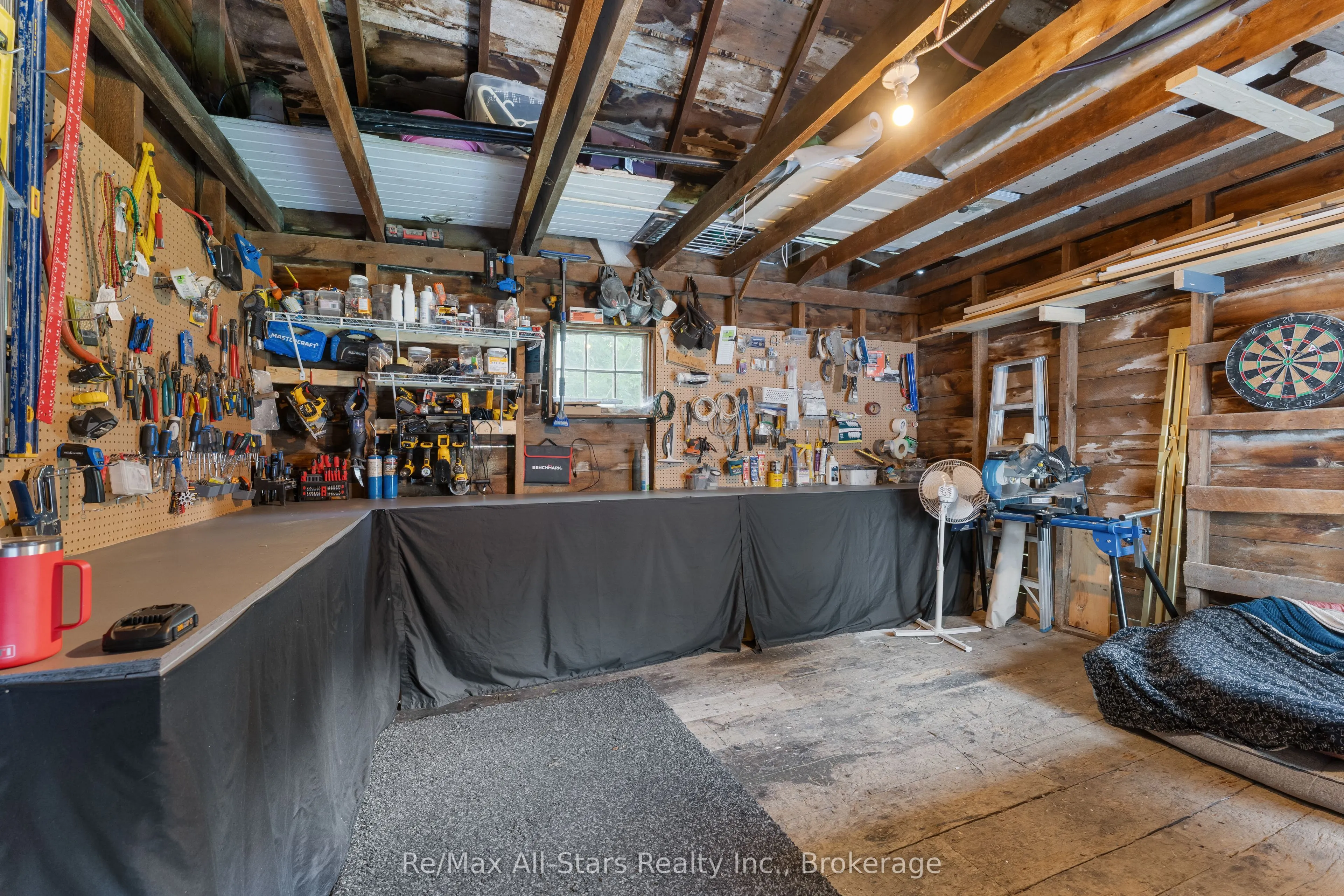 21 Francis Street E