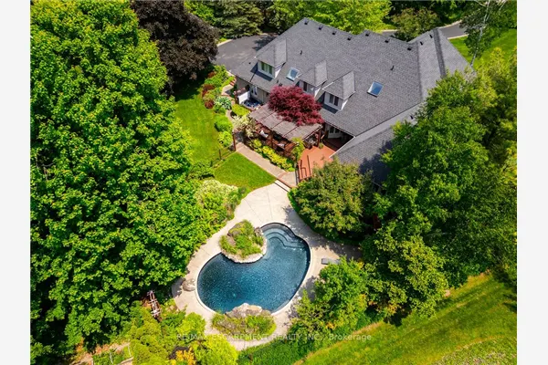 27 Blackberry Place