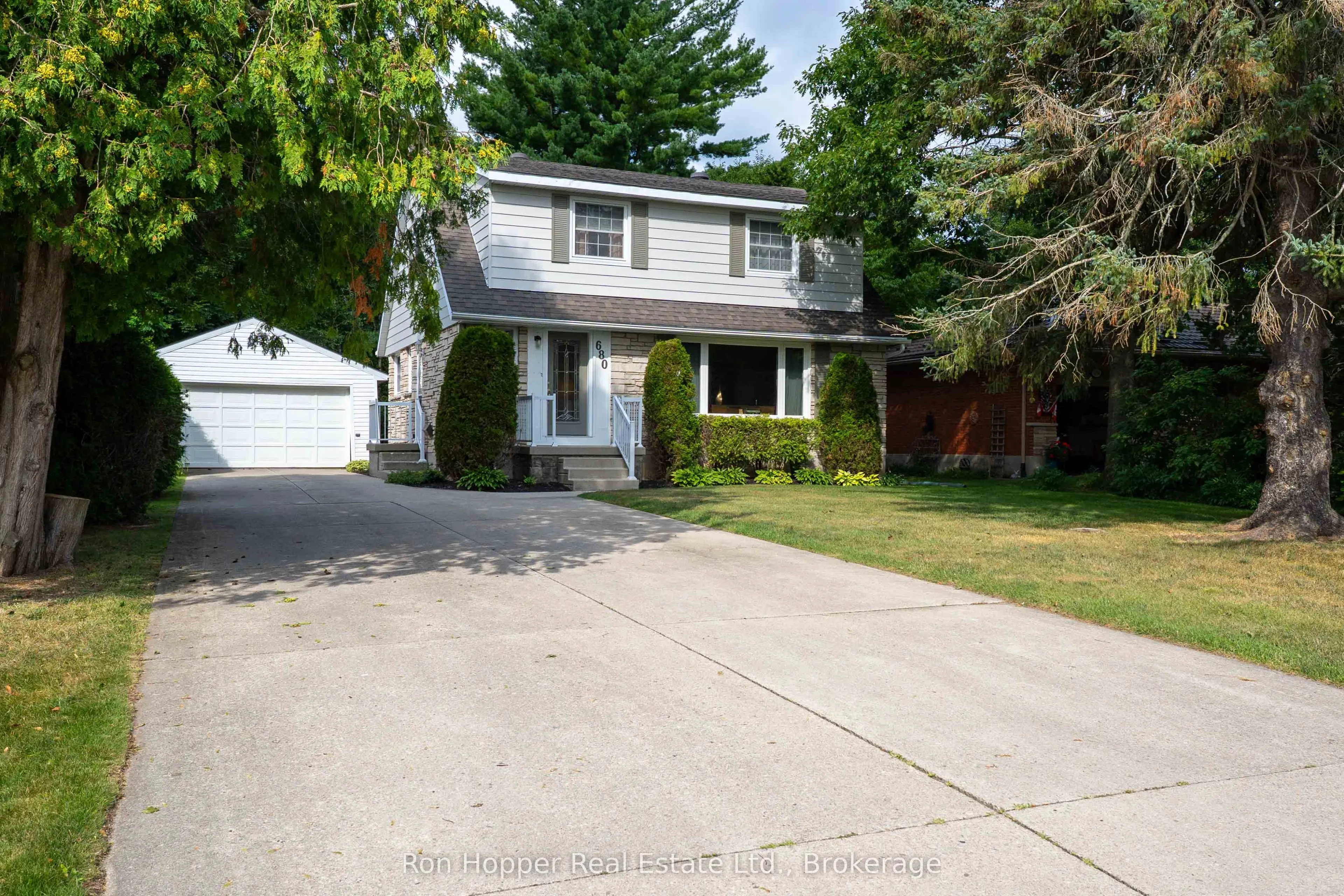 680 6th Avenue W
