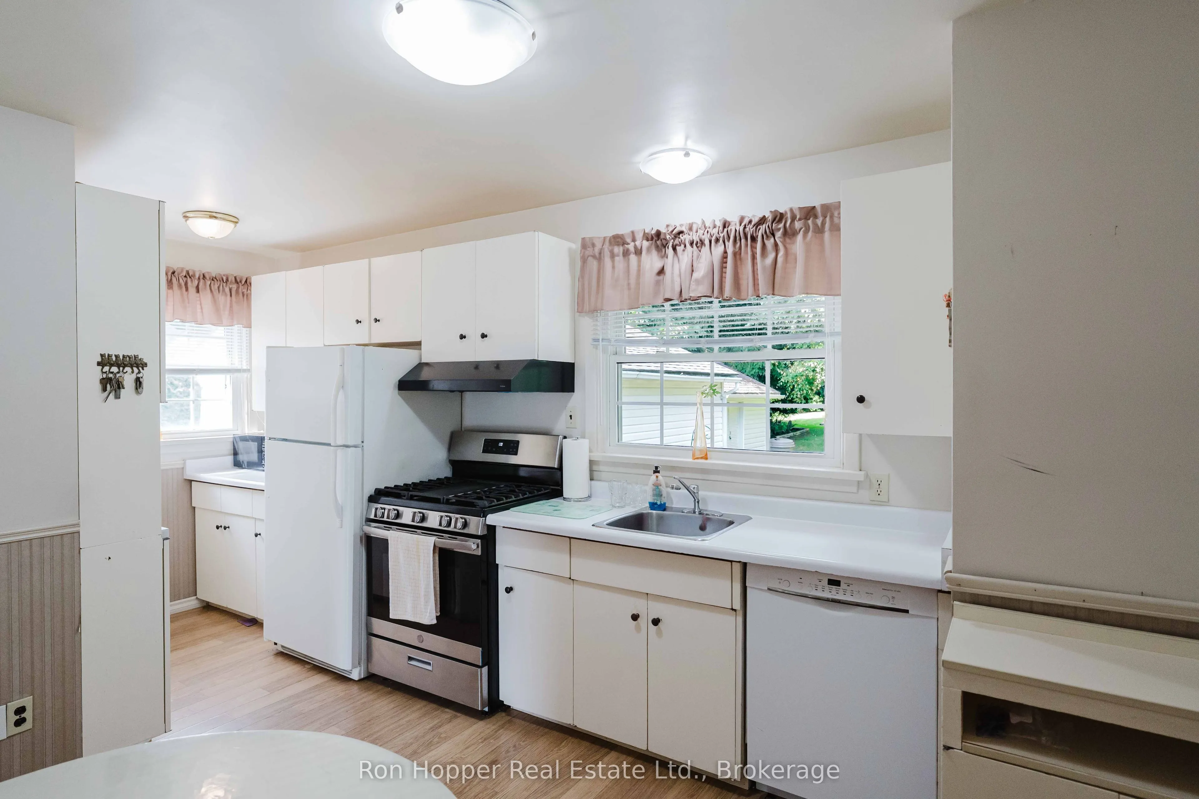 680 6th Avenue W
