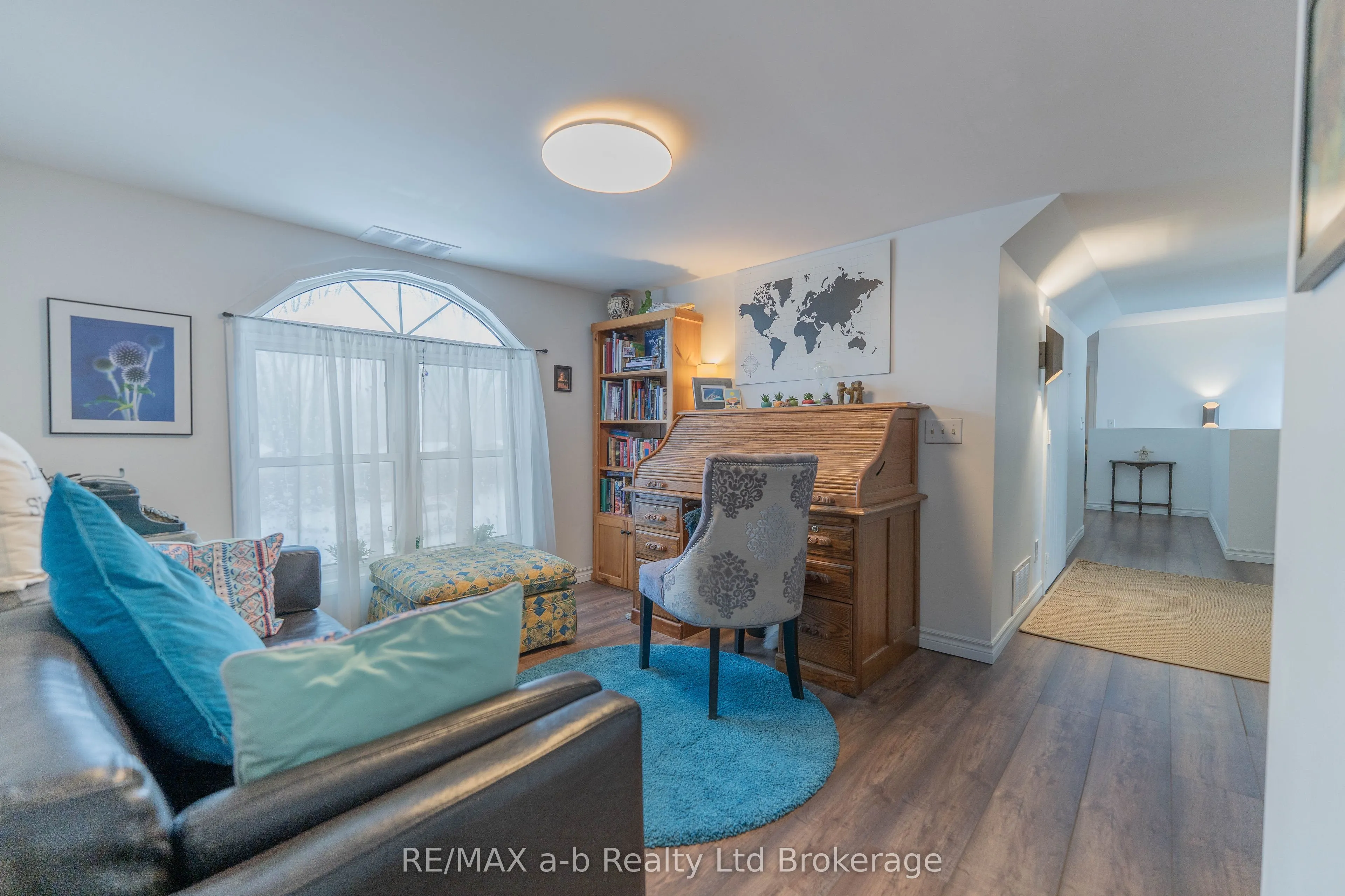13 Potters Road N