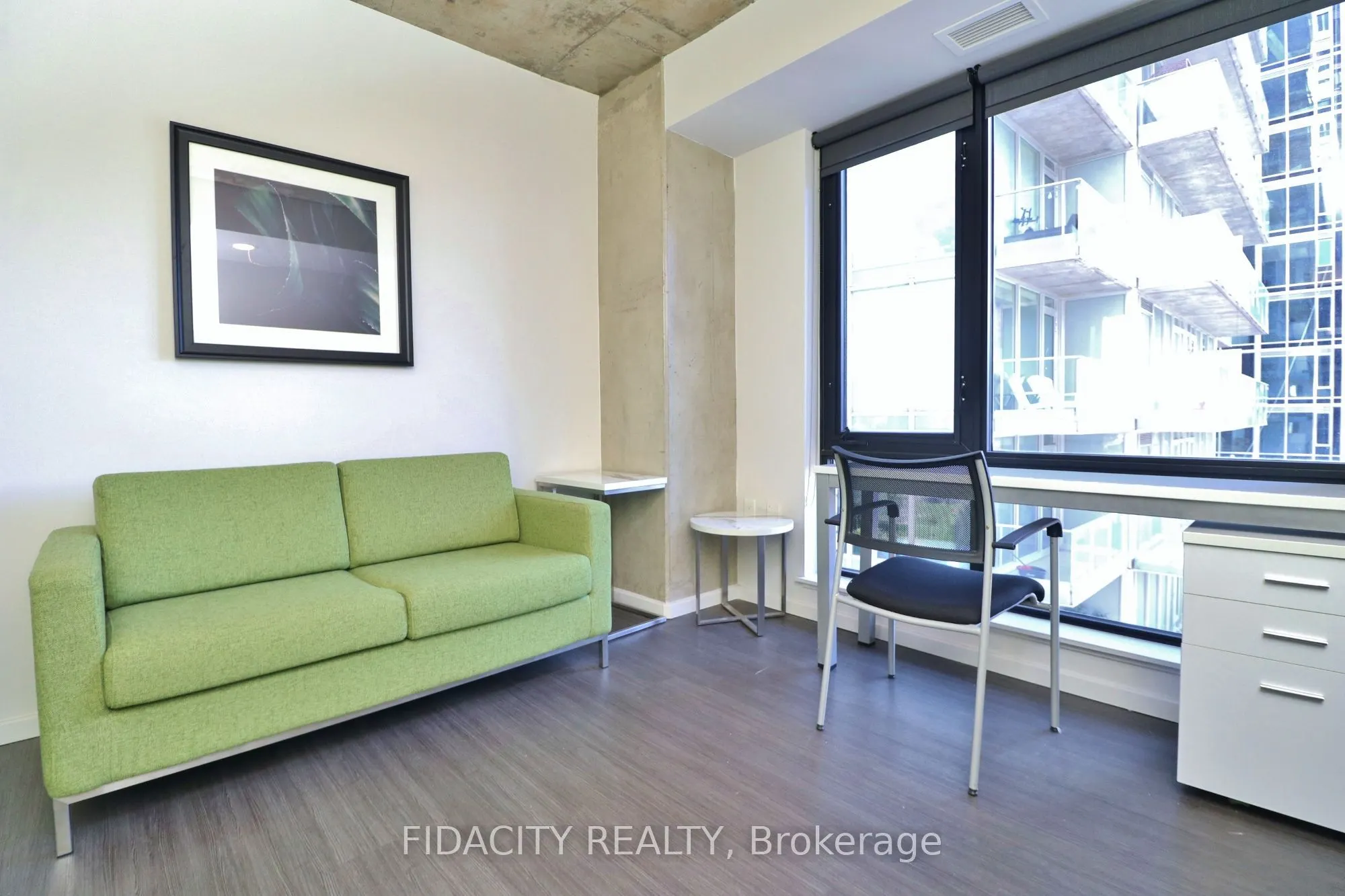 105 Champagne Avenue S #1915