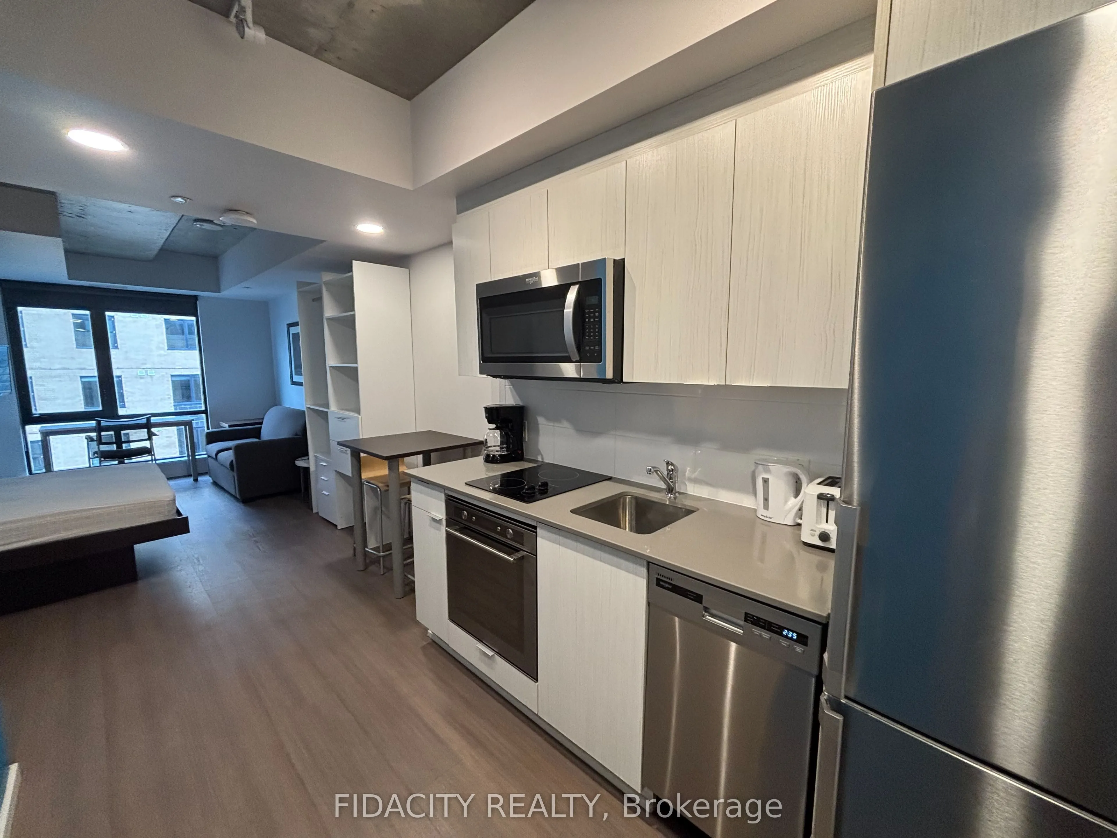 105 Champagne Avenue S #2908