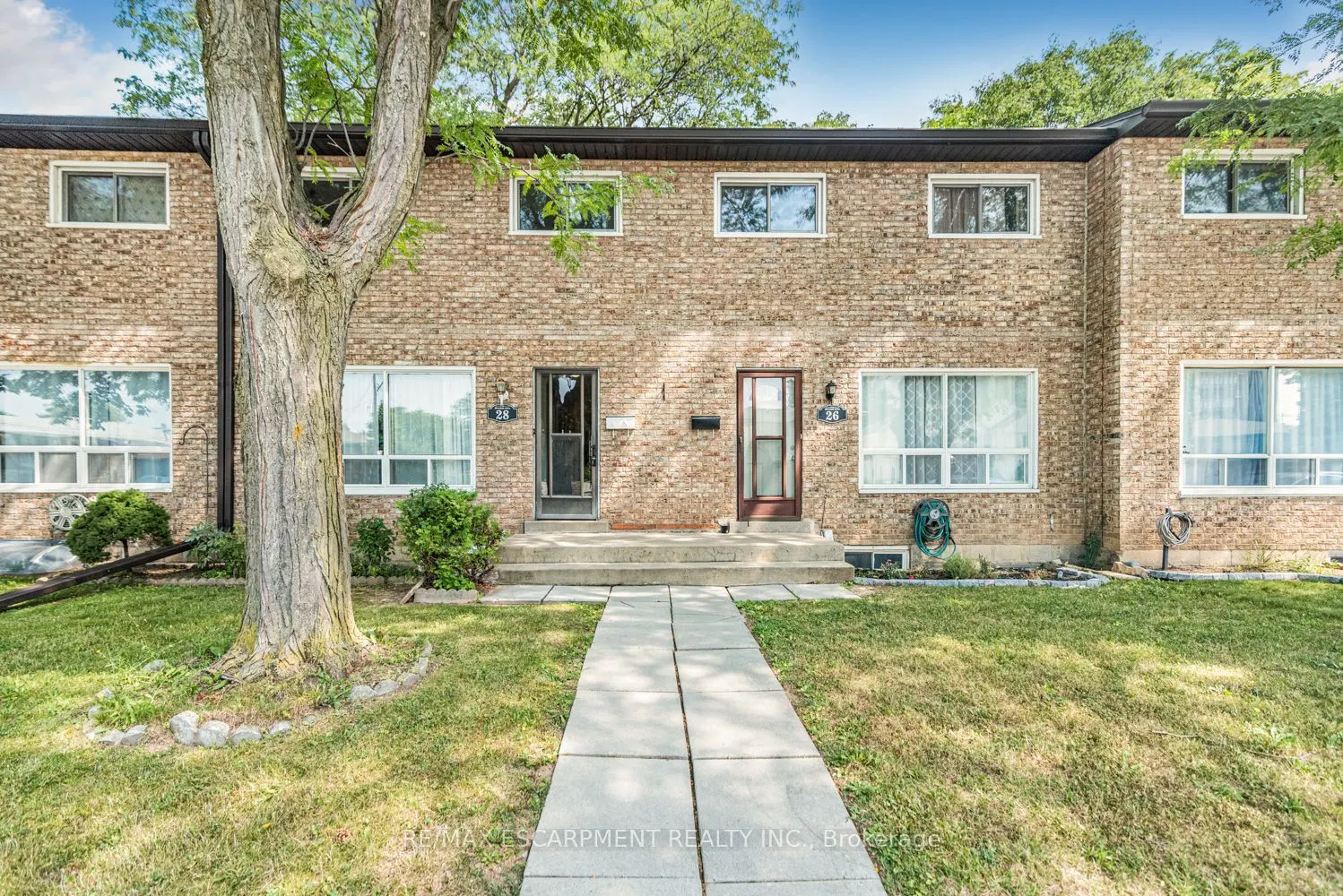 28 RIVERDALE Drive #4