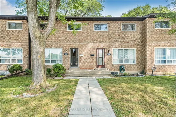 28 RIVERDALE Drive