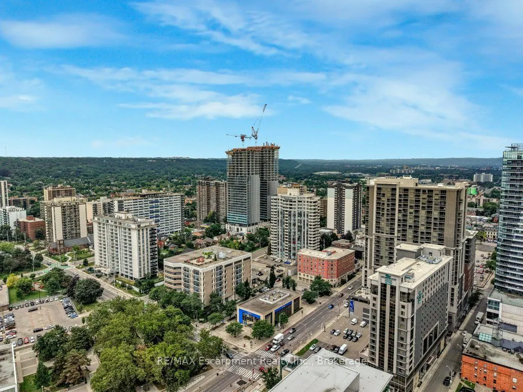 66 Bay Street S #107