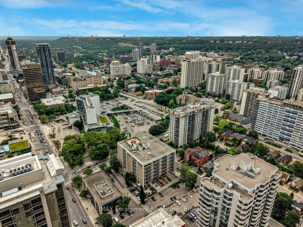 66 Bay Street S #107