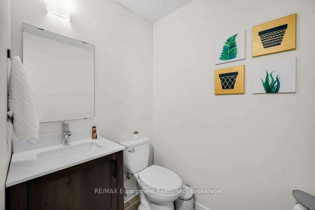 66 Bay Street S #107