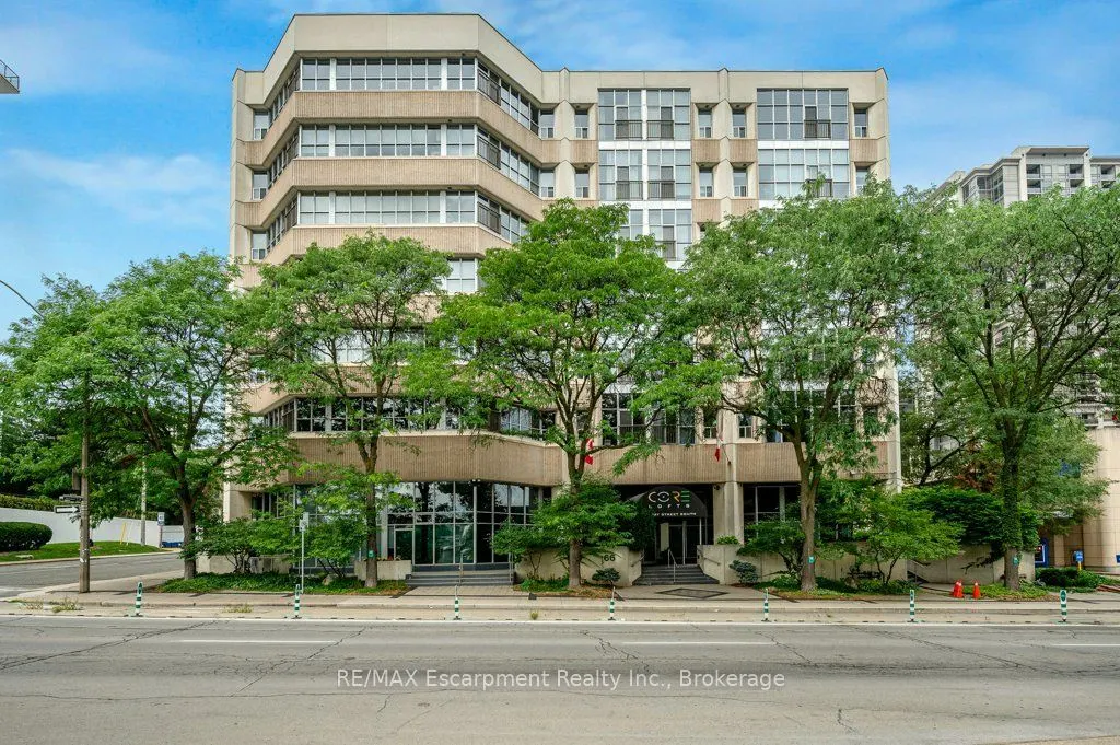 66 Bay Street S #107
