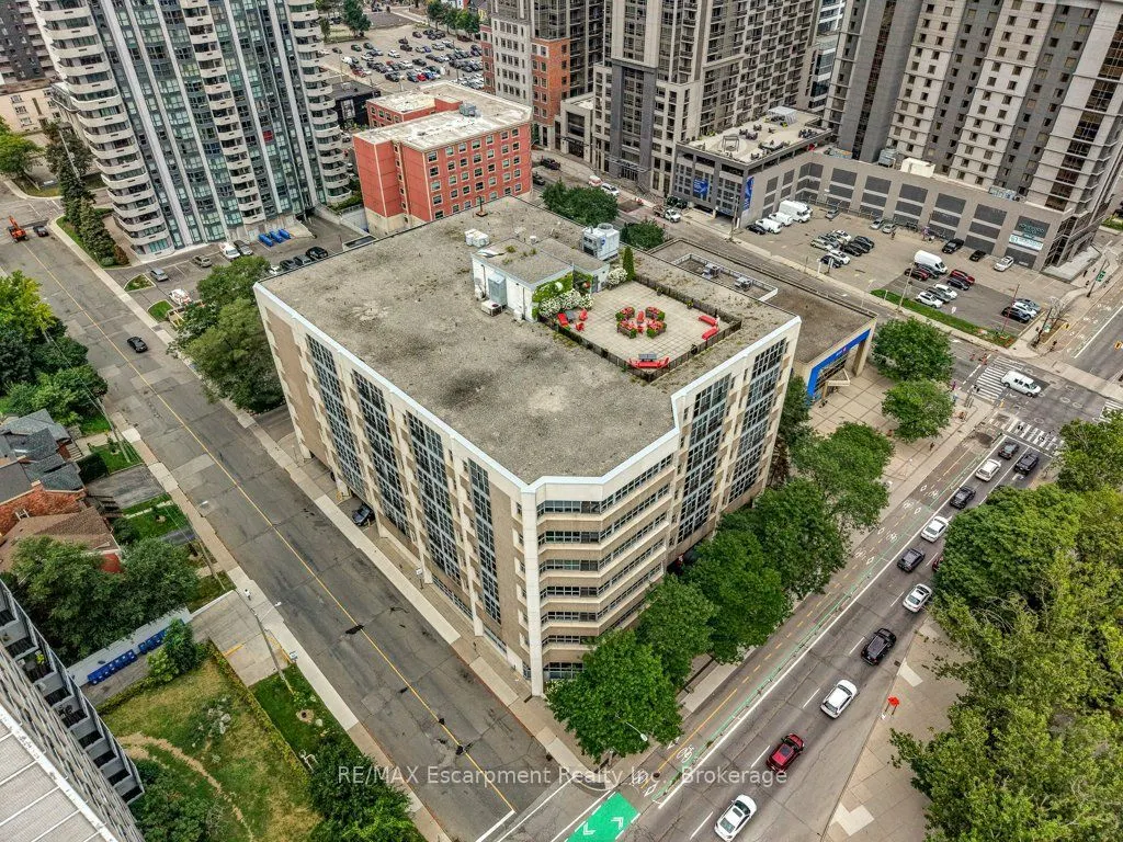 66 Bay Street S #107
