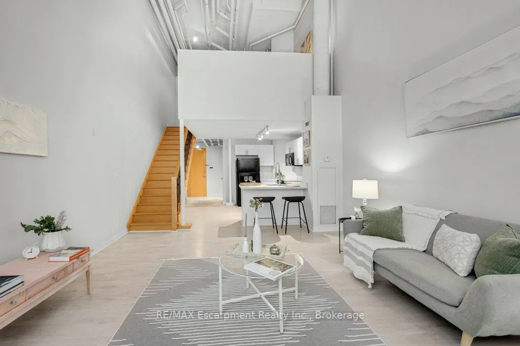 66 Bay Street S #107