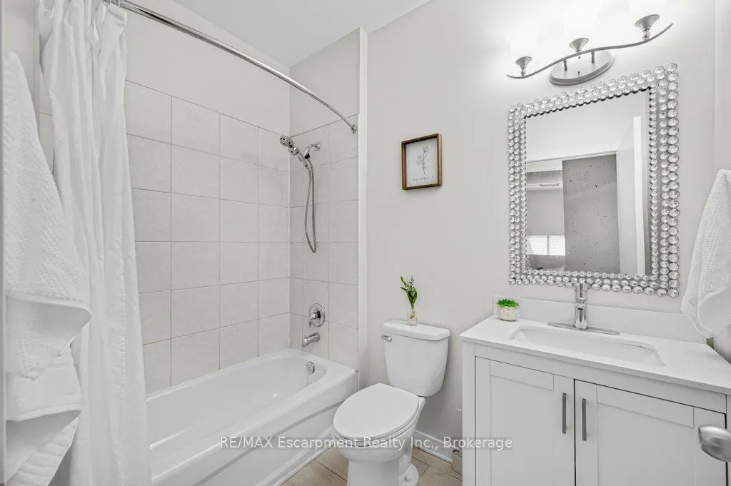 66 Bay Street S #107